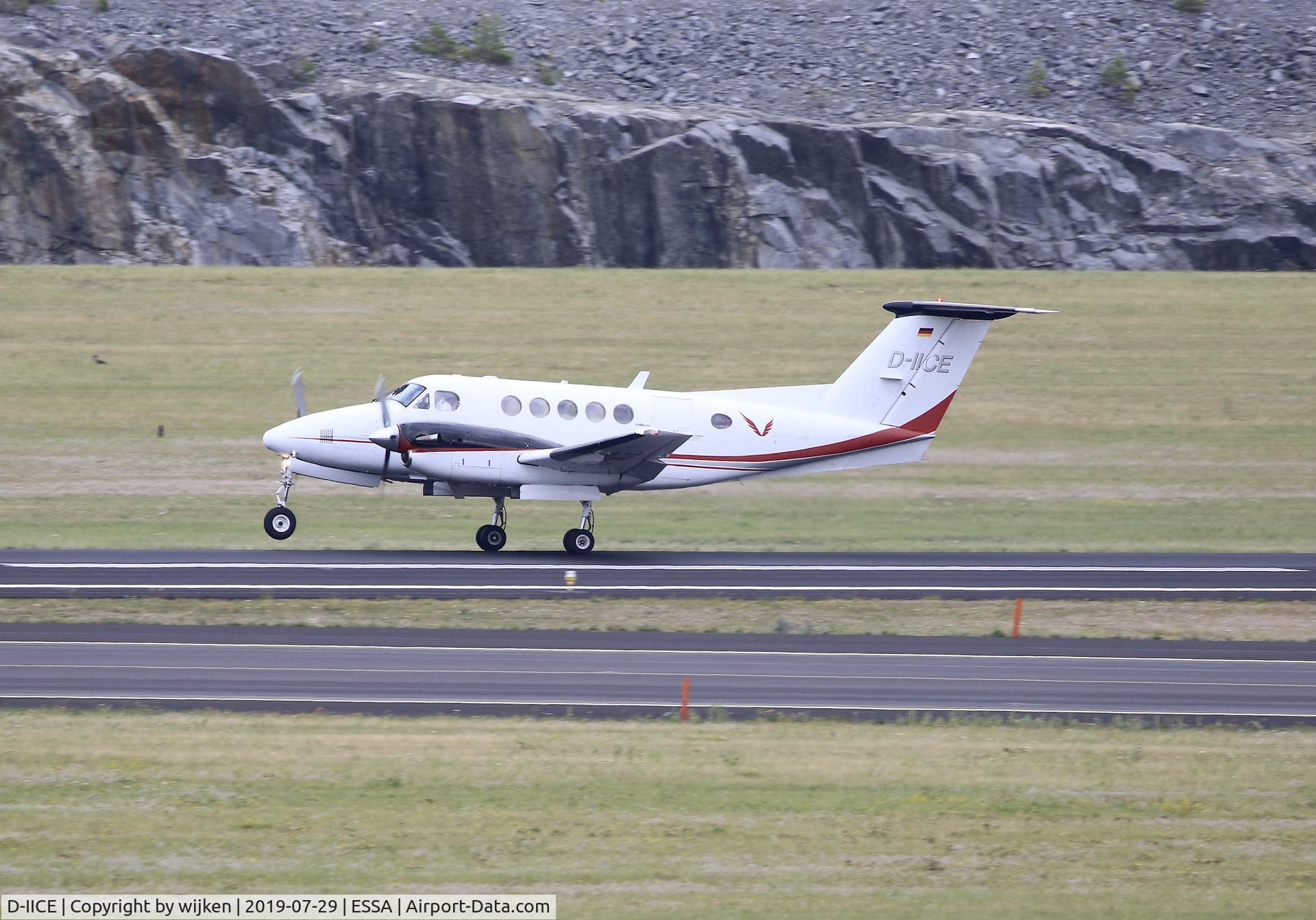 D-IICE, 1977 Beech 200 Super King Air C/N BB-269, RWY 01R