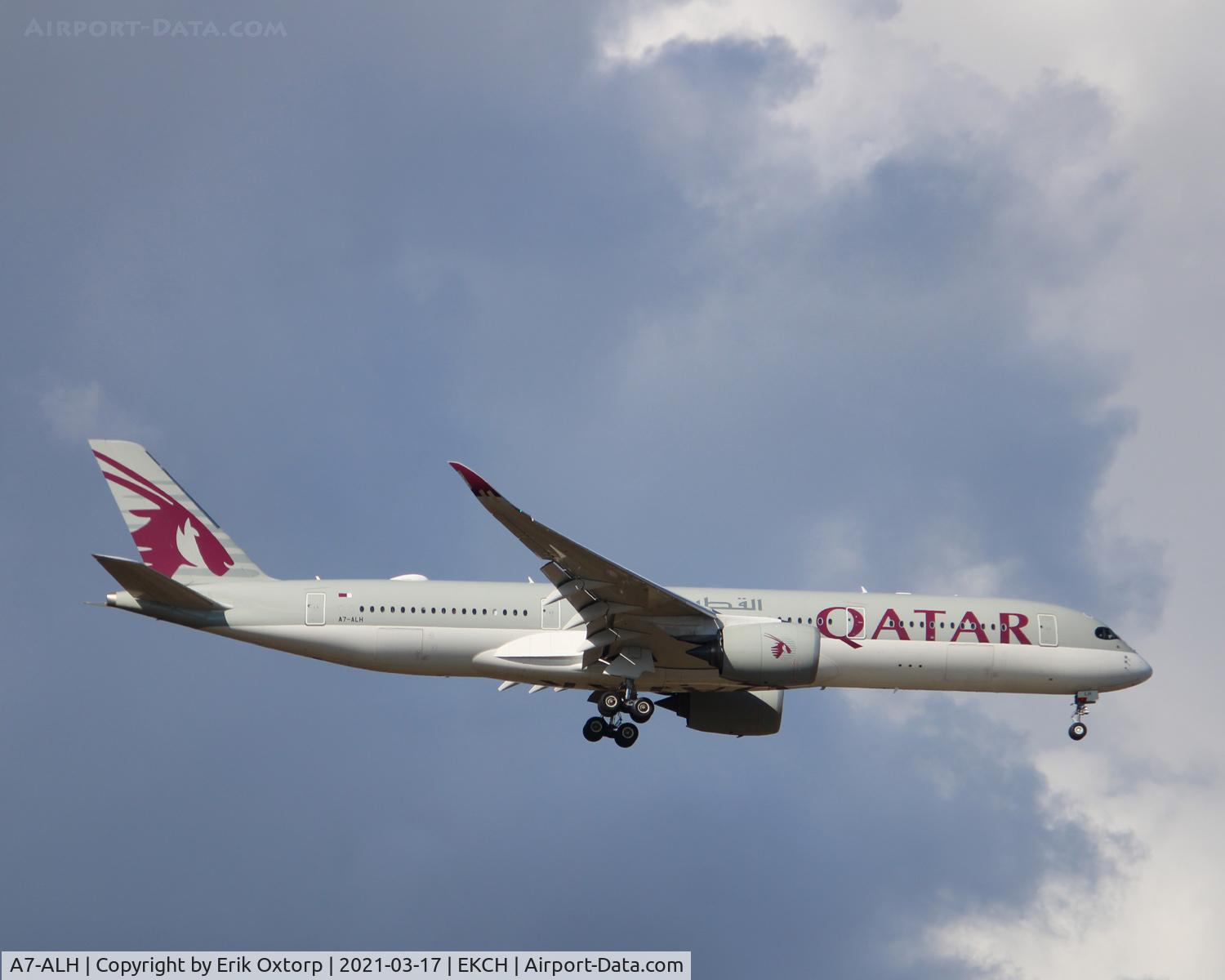 A7-ALH, 2015 Airbus A350-941 C/N 012, A7-ALH landing rw 04L