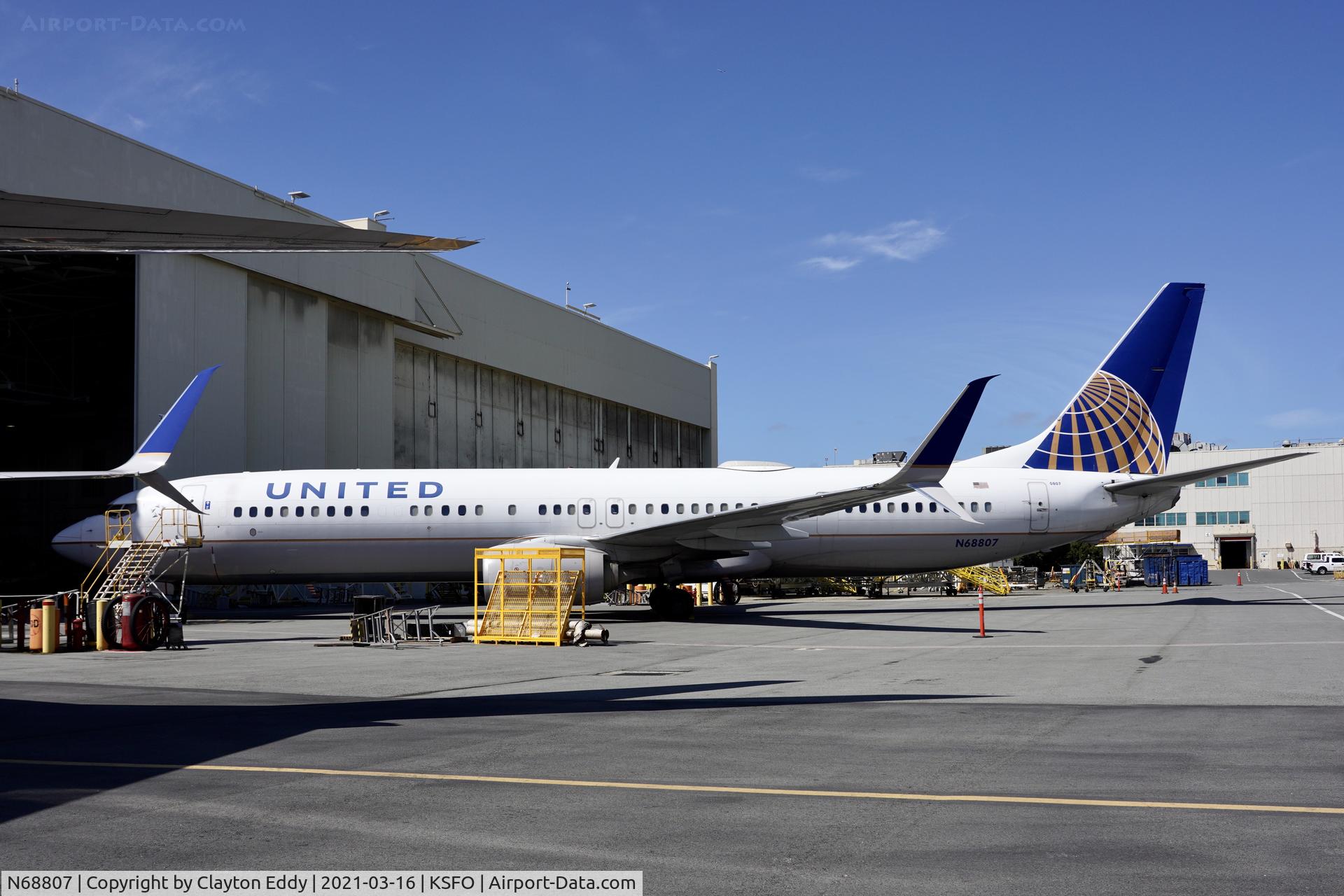 N68807, 2013 Boeing 737-924/ER C/N 42819, SFO 2021.
