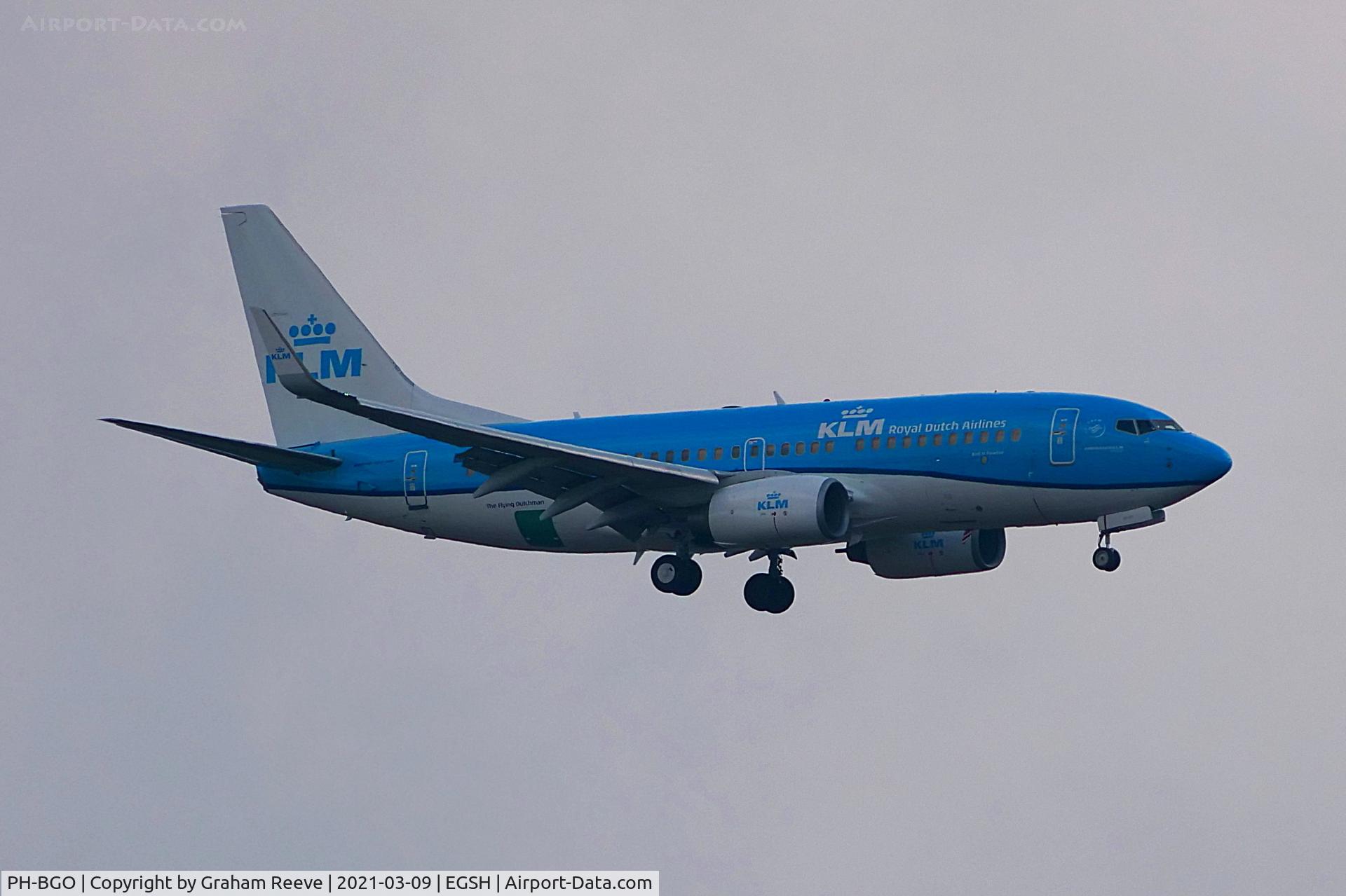 PH-BGO, 2011 Boeing 737-7K2 C/N 38126, On approach to Norwich.