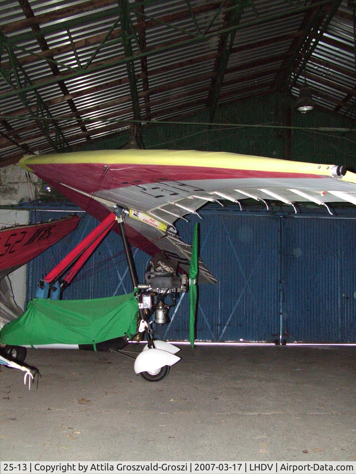 25-13, 1993 Halley Apollo C-10/ Racer GT C/N 990799/2002/1, LHDV - Dunaújváros-Kisapostag Airport, Hungary