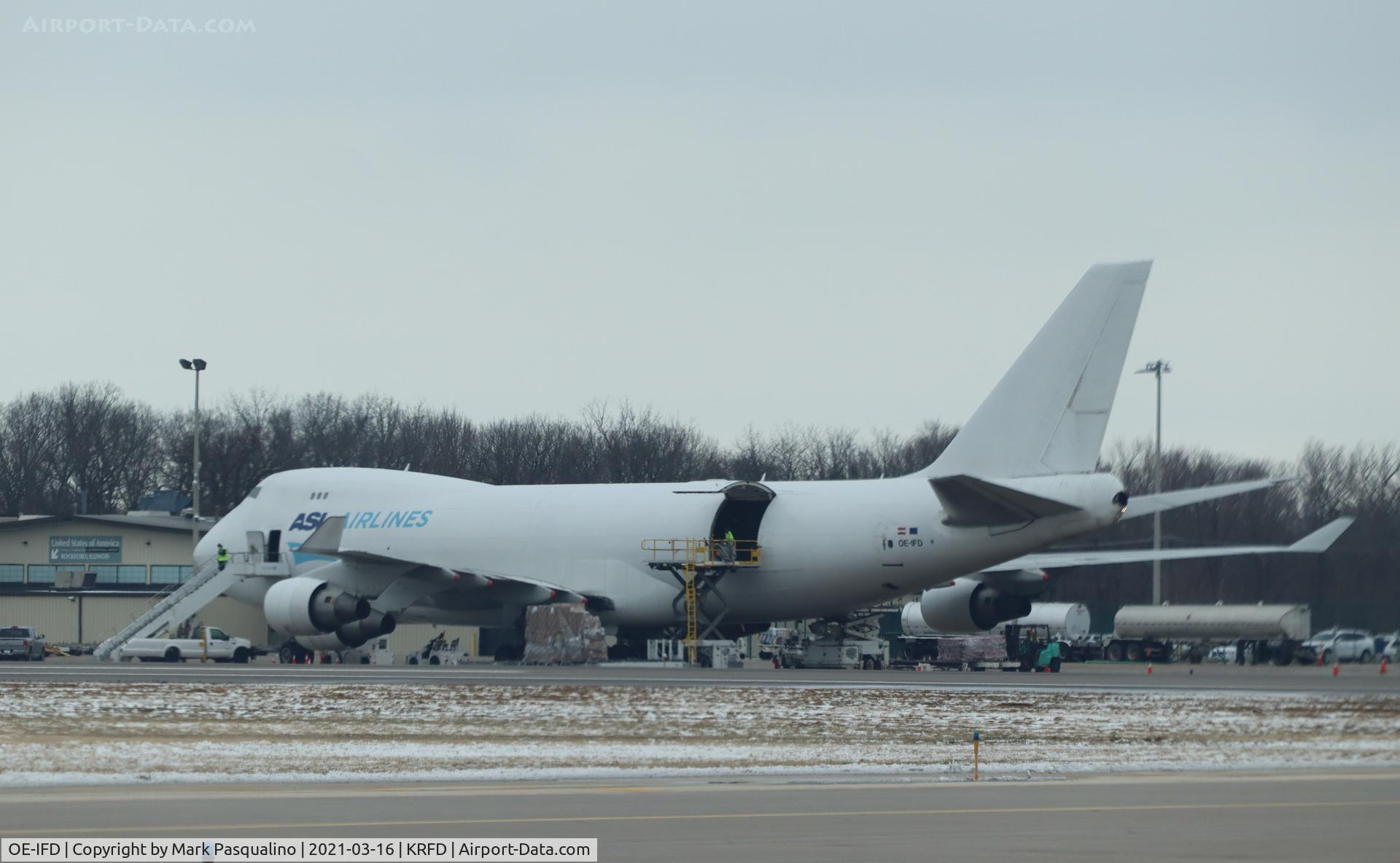 OE-IFD, 2004 Boeing 747-4B5F C/N 33945, Boeing 747-4B5F