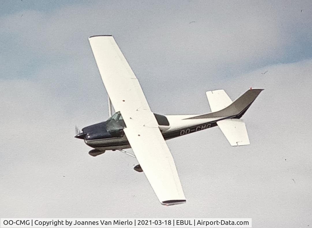 OO-CMG, 1981 Cessna 182R Skylane C/N 182-67834, Short final...Scan/slide