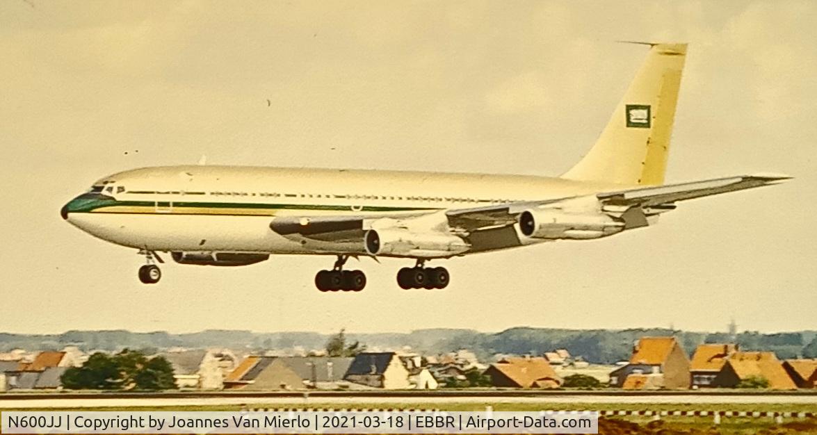 N600JJ, 1959 Boeing 707-138B C/N 17702, One never forget the sight of a golden 707 coming in...