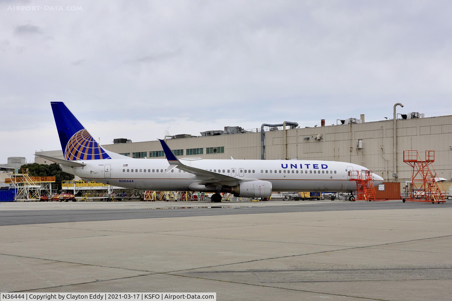 N36444, 2010 Boeing 737-924/ER C/N 31643, SFO 2021.