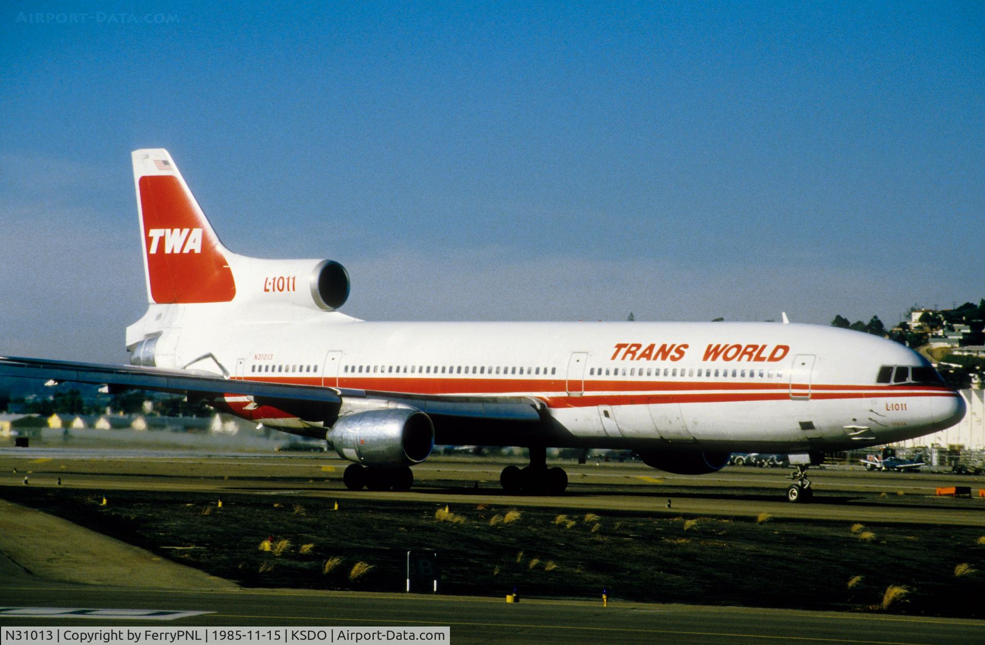 N31013, 1973 Lockheed L-1011-385-1 TriStar 1 C/N 193B-1035, TWA L101 taxying to the runway