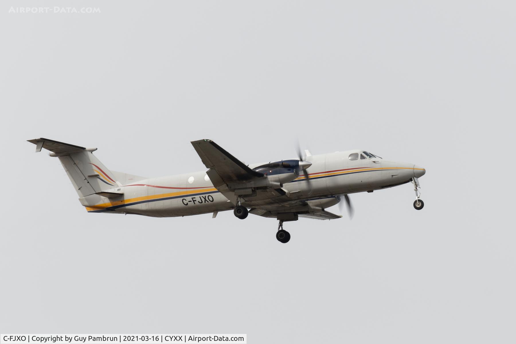 C-FJXO, 1990 Beech 1900C-1 C/N UC-124, Overflight