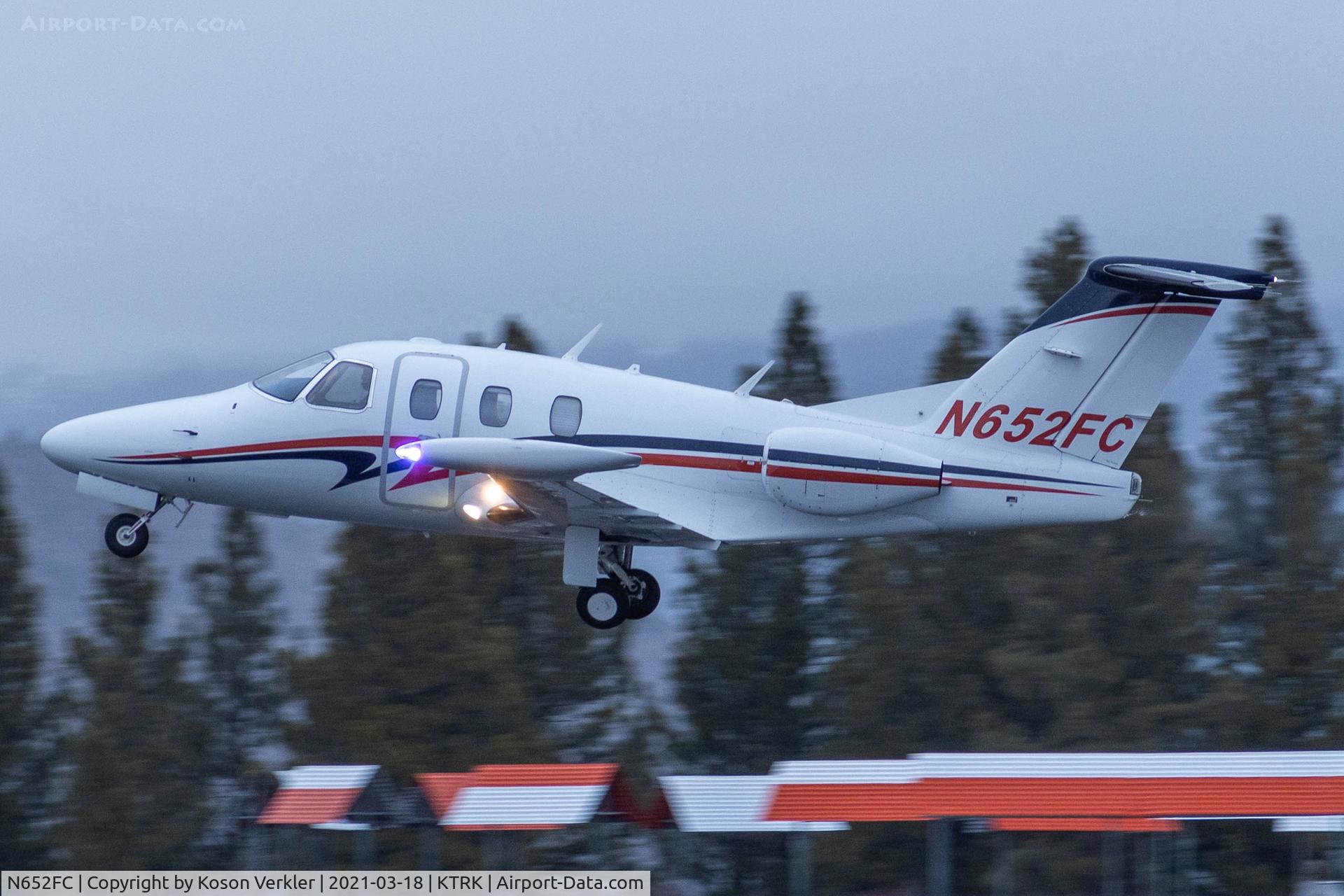 N652FC, 2008 Eclipse Aviation Corp EA500 C/N 000188, Takeoff