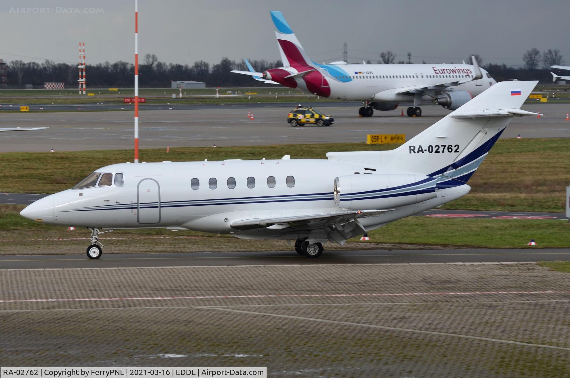 RA-02762, 2006 Raytheon Hawker 800XP C/N 258783, Russian HS800 taxying in.