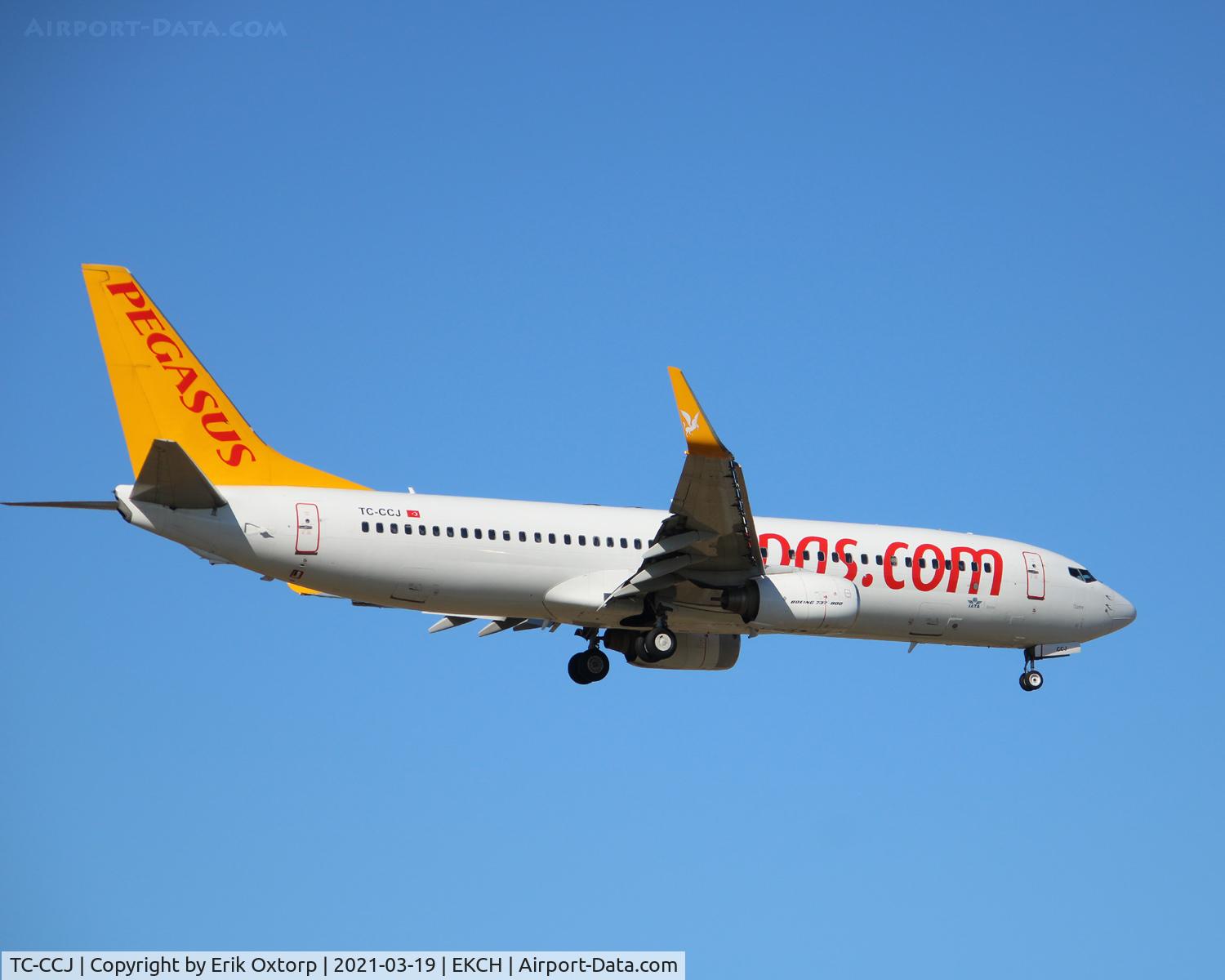 TC-CCJ, 2008 Boeing 737-82R C/N 35701, TC-CCJ landing rw 04L