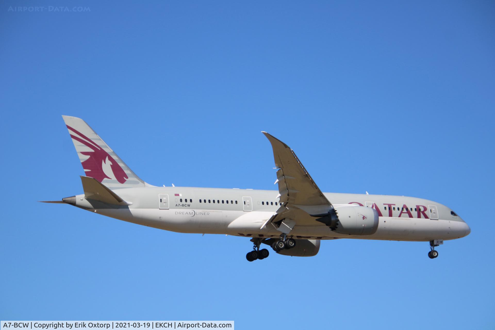 A7-BCW, 2015 Boeing 787-8DZ Dreamliner C/N 38341, A7-BCW landing rw 04L