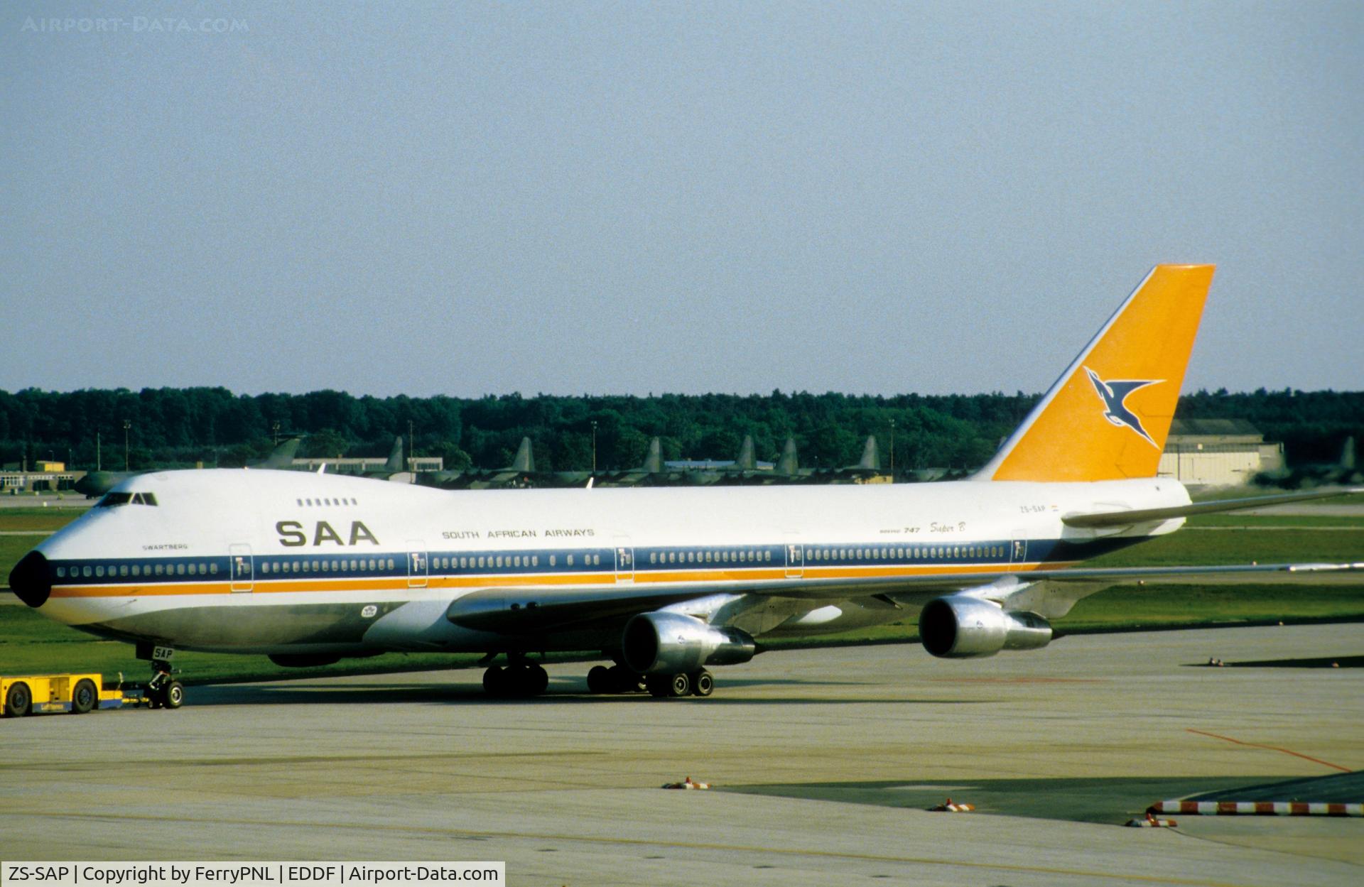 ZS-SAP, 1972 Boeing 747-244B C/N 20557, South African B742 under tow to its gate