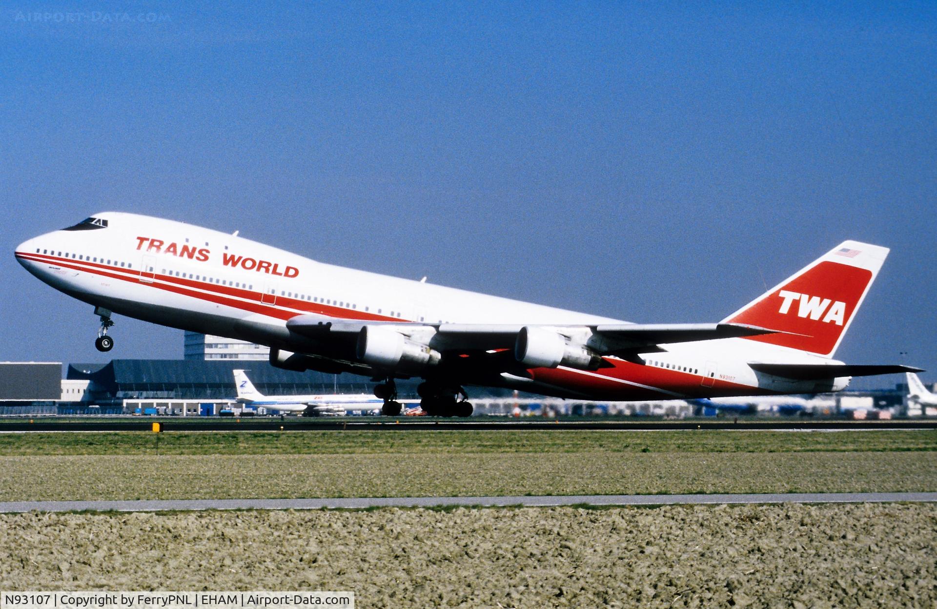 N93107, 1970 Boeing 747-131 C/N 19673, Trans World B741 lifting-off