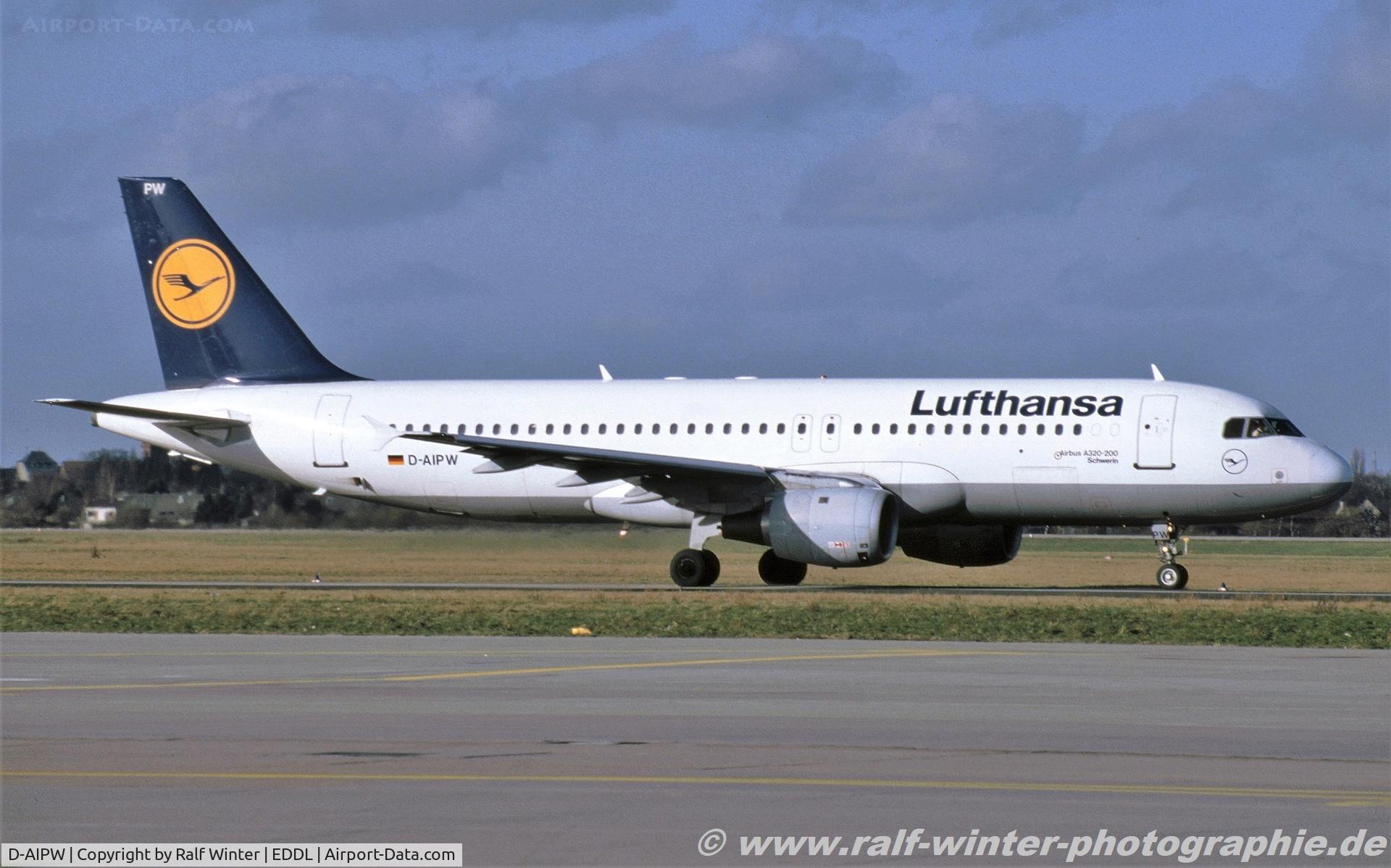 D-AIPW, 1990 Airbus A320-211 C/N 137, Airbus A320-211 - LH DLH Lufthansa 'Schwerin' - 137 - D-AIPW - 1994 - DUS