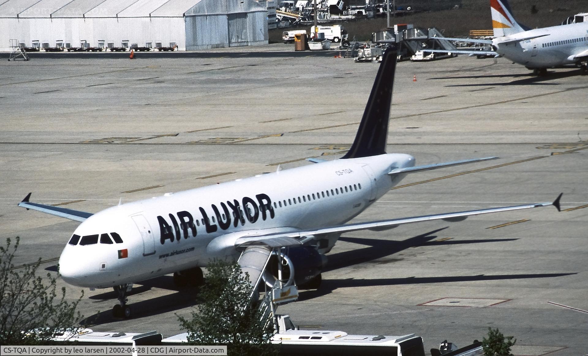 CS-TQA, 2001 Airbus A320-214 C/N 1439, Paris Charles de Gaulle 28.4.2002