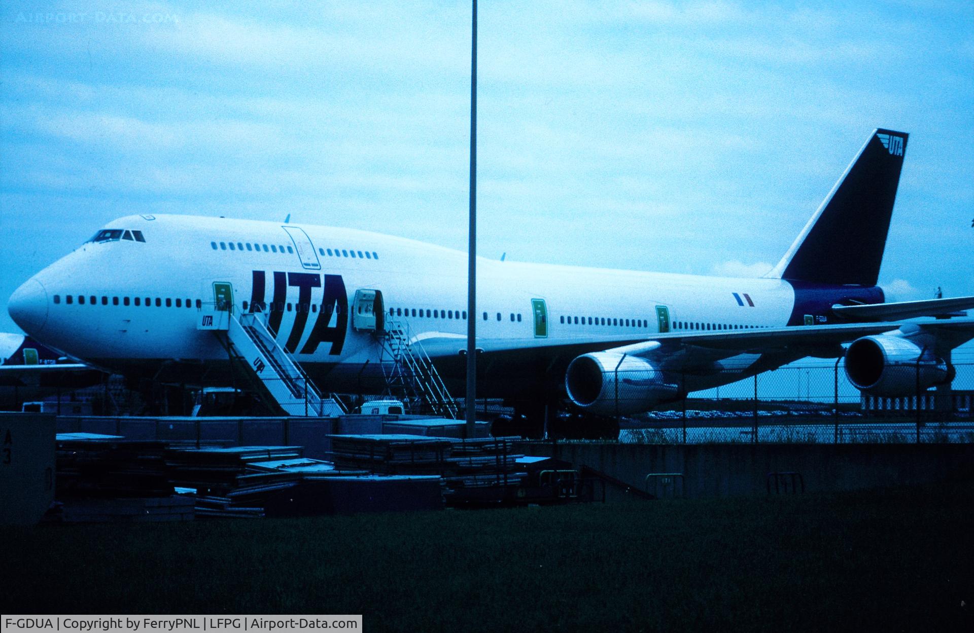 F-GDUA, Boeing 747-3B3 C/N 22870, UTA B743 parked at CDG