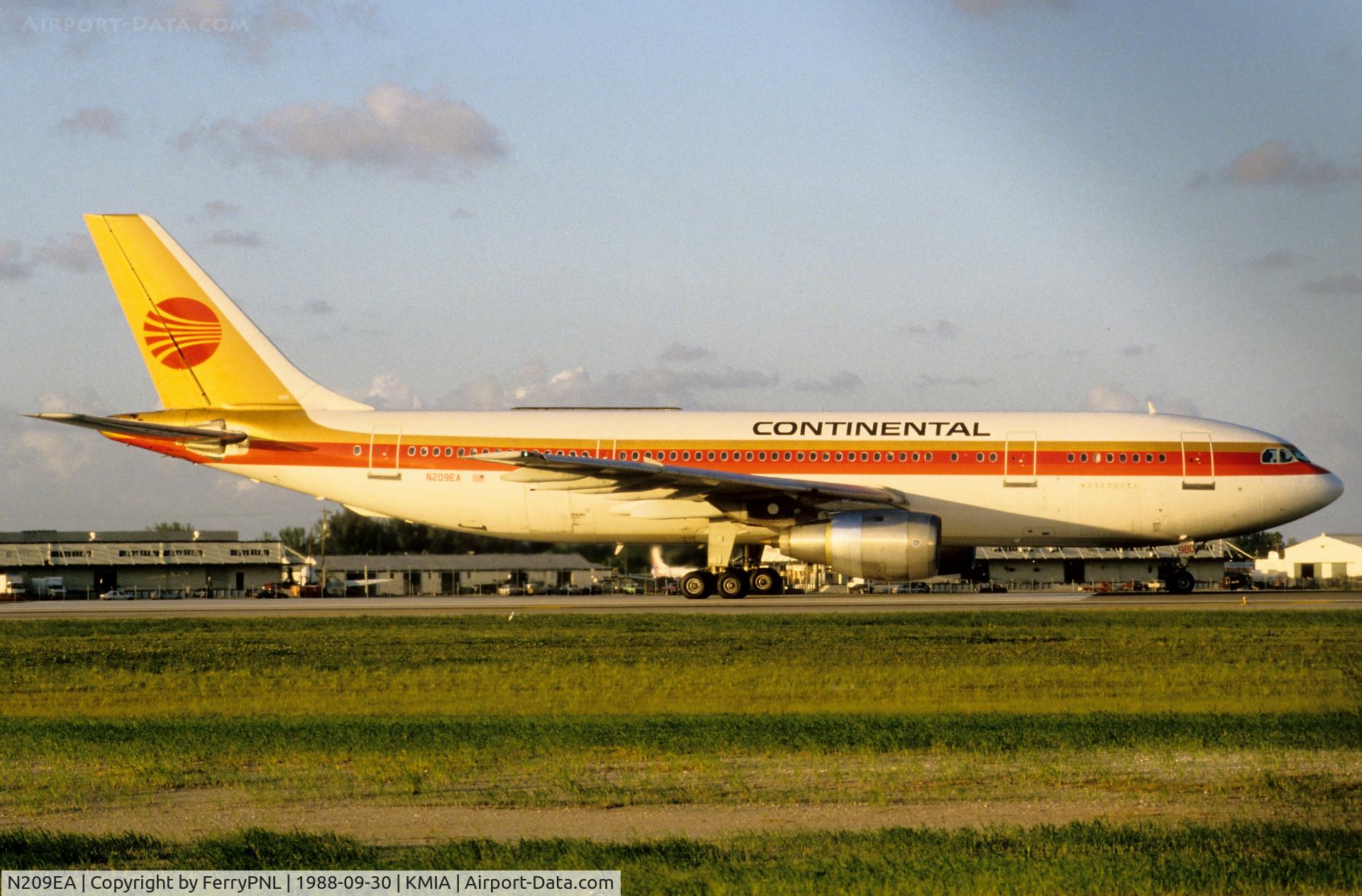 N209EA, Airbus A300B4-103 C/N 086, Continental A300 departing MIA
