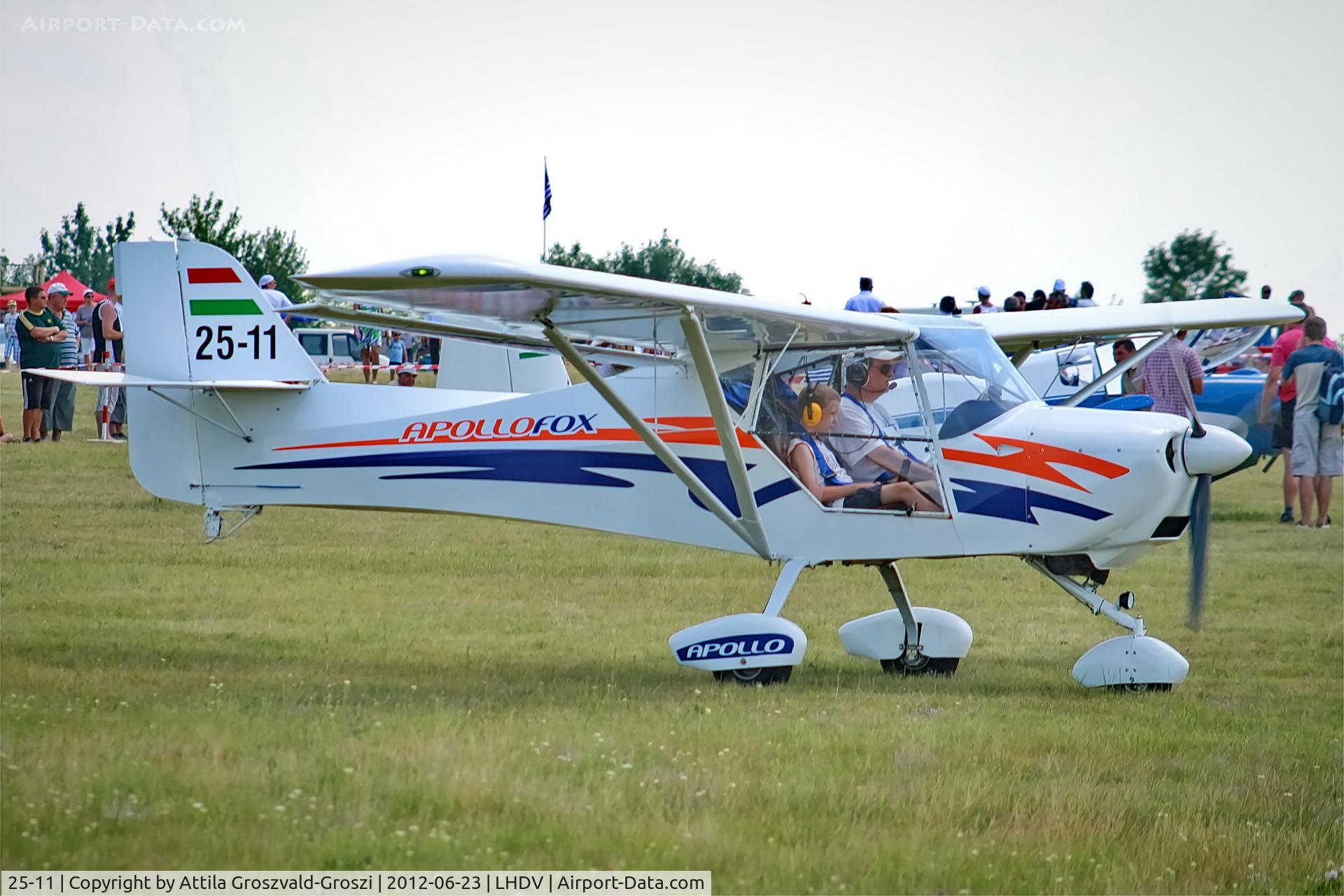 25-11, 2000 Apollo Fox C/N 210600, LHDV - Dunaújváros-Kisapostag Airport, Hungary