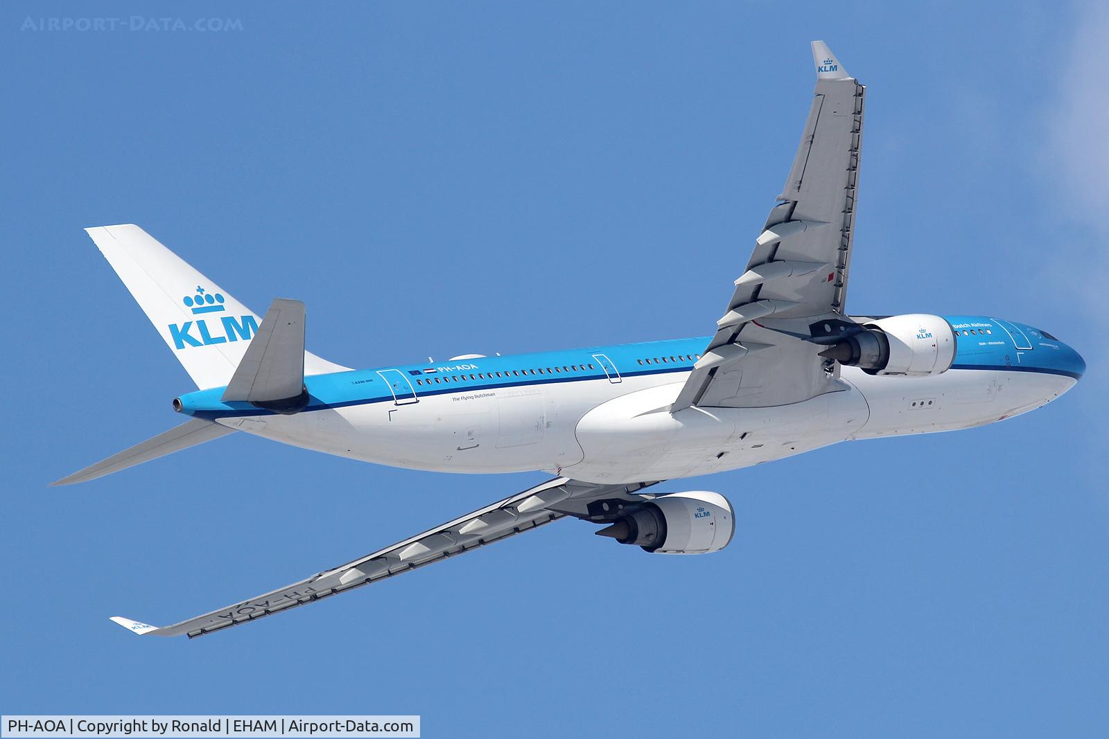 PH-AOA, 2005 Airbus A330-203 C/N 682, at spl