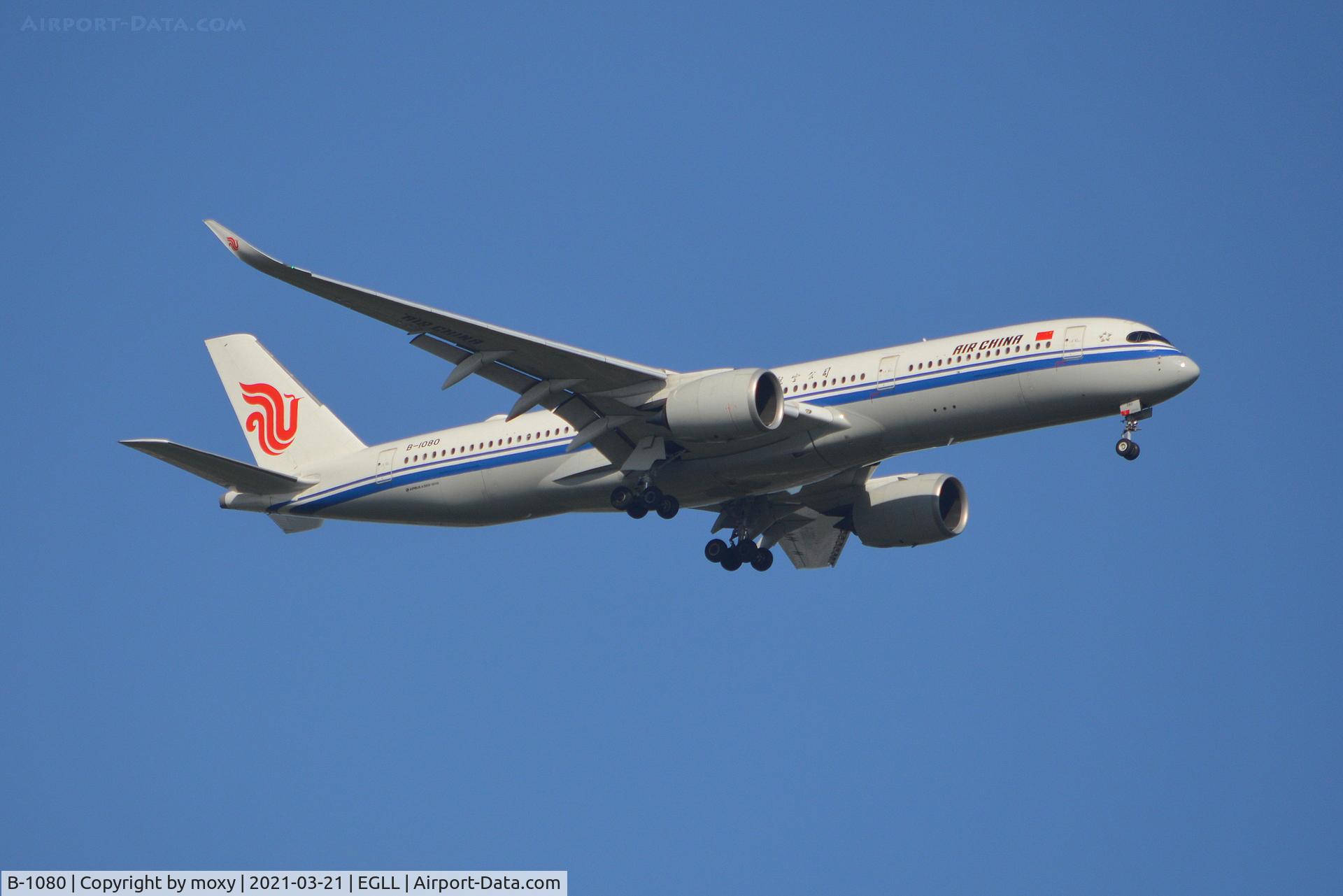 B-1080, 2018 Airbus A350-941 C/N 247, Airbus A350-941 on finals to 9R London Heathrow.