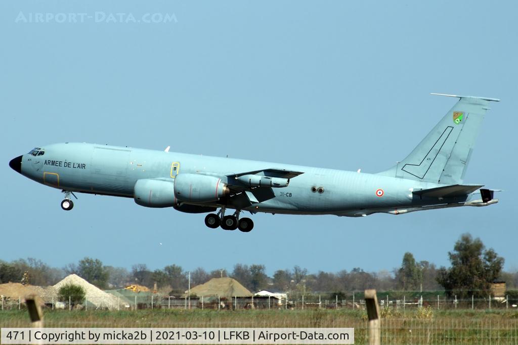 471, 1964 Boeing C-135FR Stratotanker C/N 18680, Take off