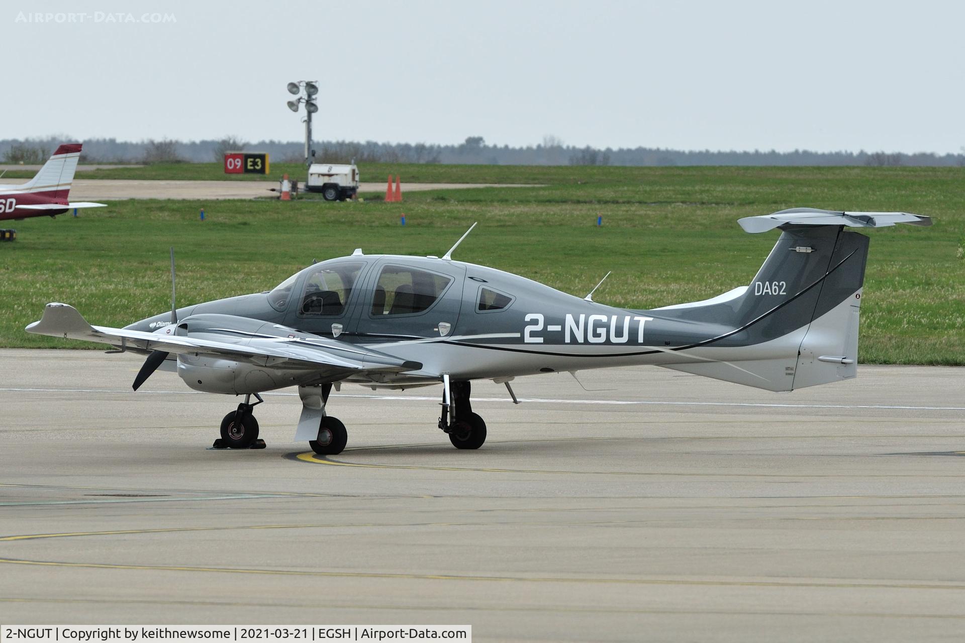 2-NGUT, 2017 Diamond DA-62 C/N 62.066, Nice Visitor.