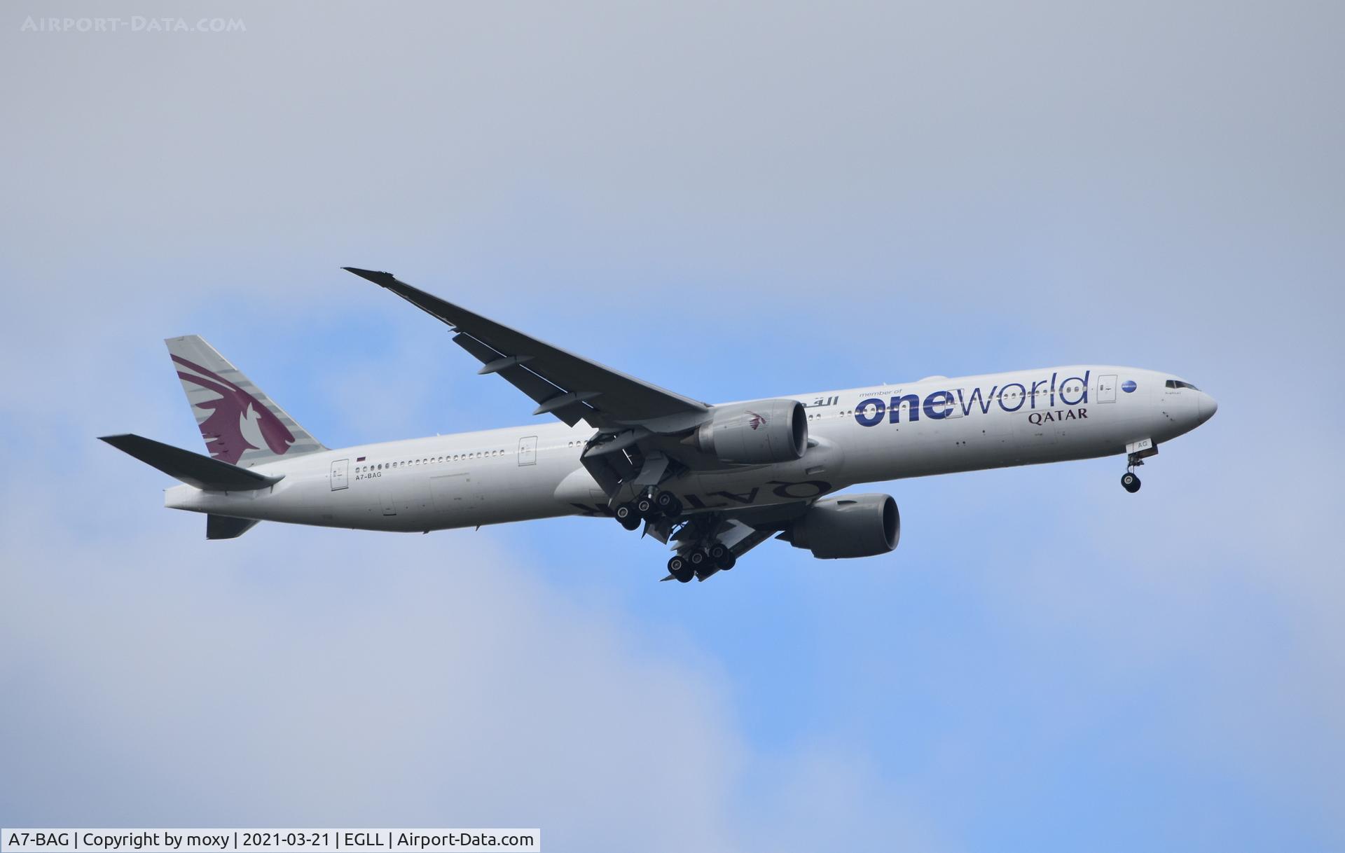 A7-BAG, 2009 Boeing 777-3DZ/ER C/N 36014, Boeing 777-3DZ/ER on finals to 9R London Heathrow.