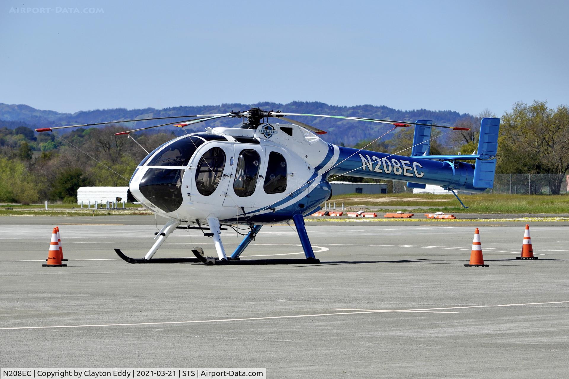 N208EC, 2000 MD Helicopters 600N C/N RN056, Charles M. Schulz Sonoma County airport. 2021.