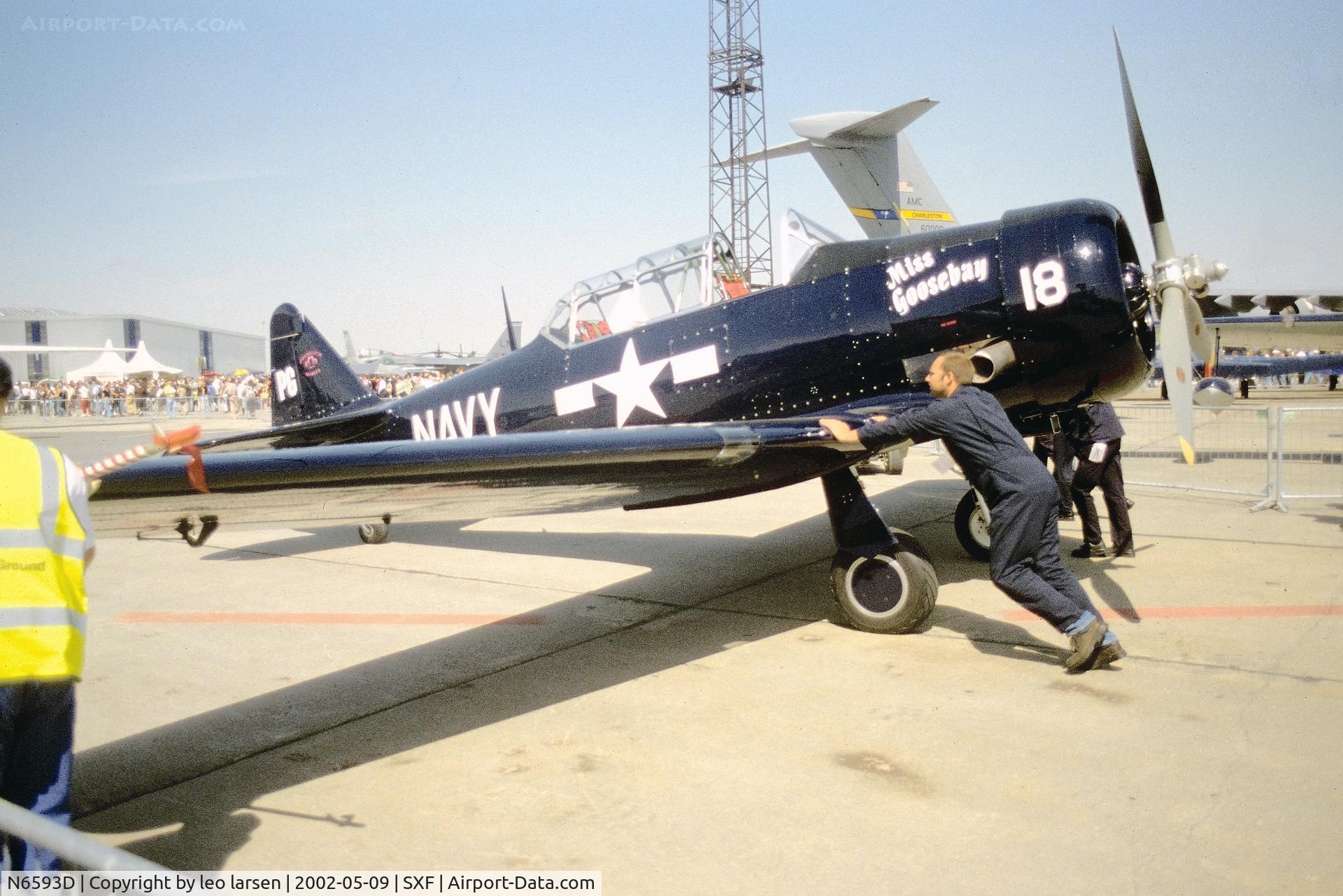 N6593D, 1949 North American T-6G Texan C/N 168-471, Berlin ILA 9.5.2002