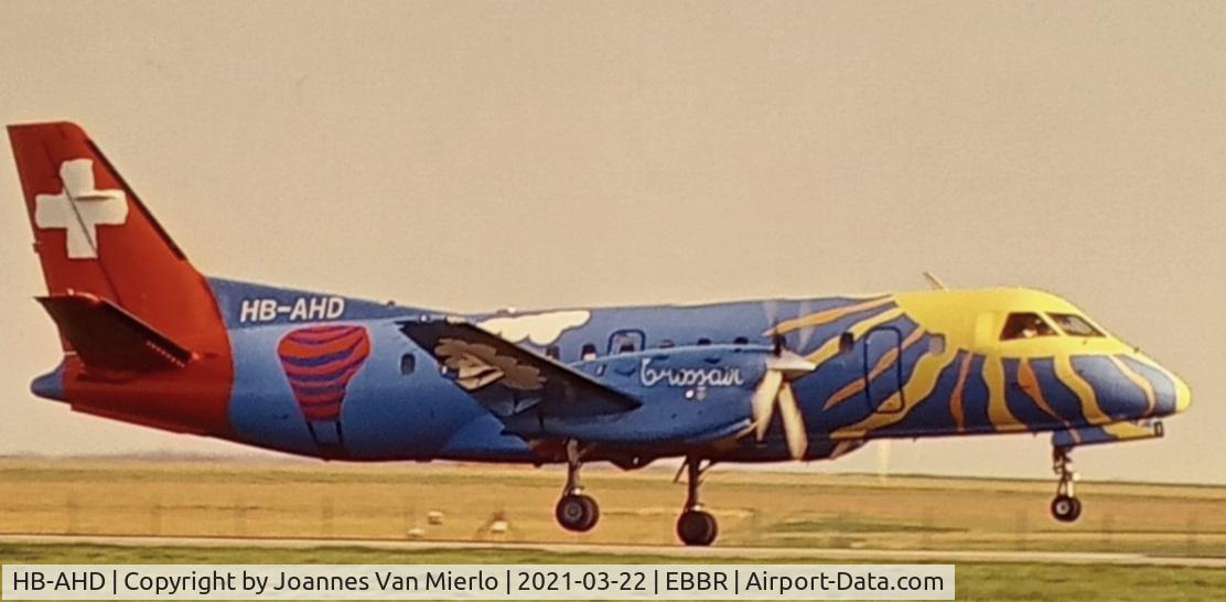 HB-AHD, 1985 Saab SF340A C/N 340A-018, Landing BRU 25L Scan from slide