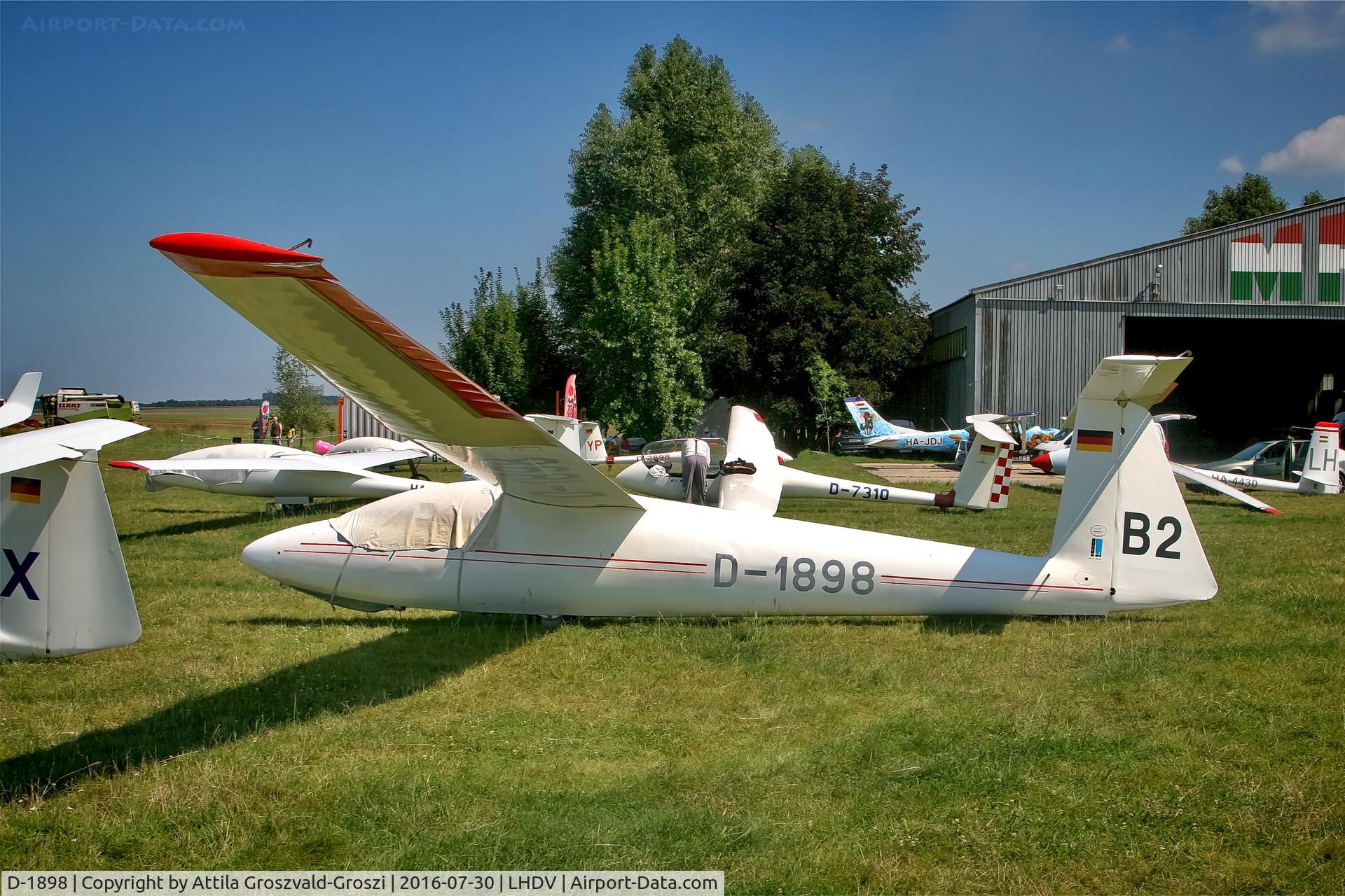 D-1898, 1974 PZL-Bielsko SZD-30 Pirat C/N S-03.22, LHDV - Dunaújváros-Kisapostag Airport, Hungary
