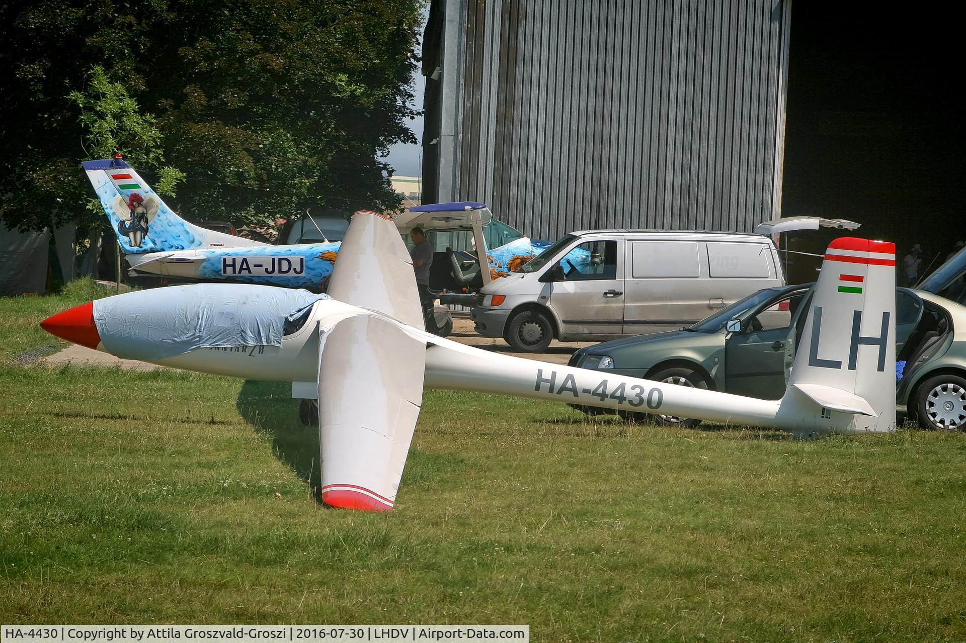 HA-4430, 1983 PZL-Bielsko SZD-42-2 Jantar 2B C/N B-1321, LHDV - Dunaújváros-Kisapostag Airport, Hungary