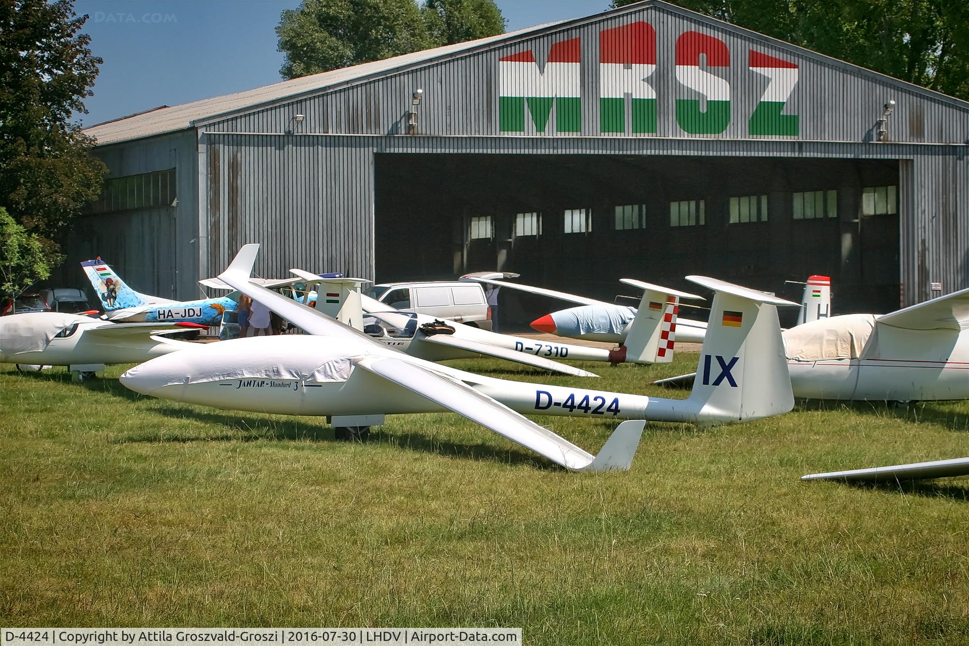 D-4424, PZL-Bielsko SZD-48-3 Jantar Standard 3 C/N W-903, LHDV - Dunaújváros-Kisapostag Airport, Hungary