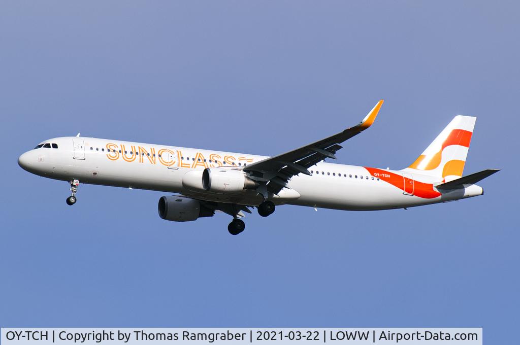 OY-TCH, 2015 Airbus A321-211 C/N 6438, Sunclass Airlines Airbus A321