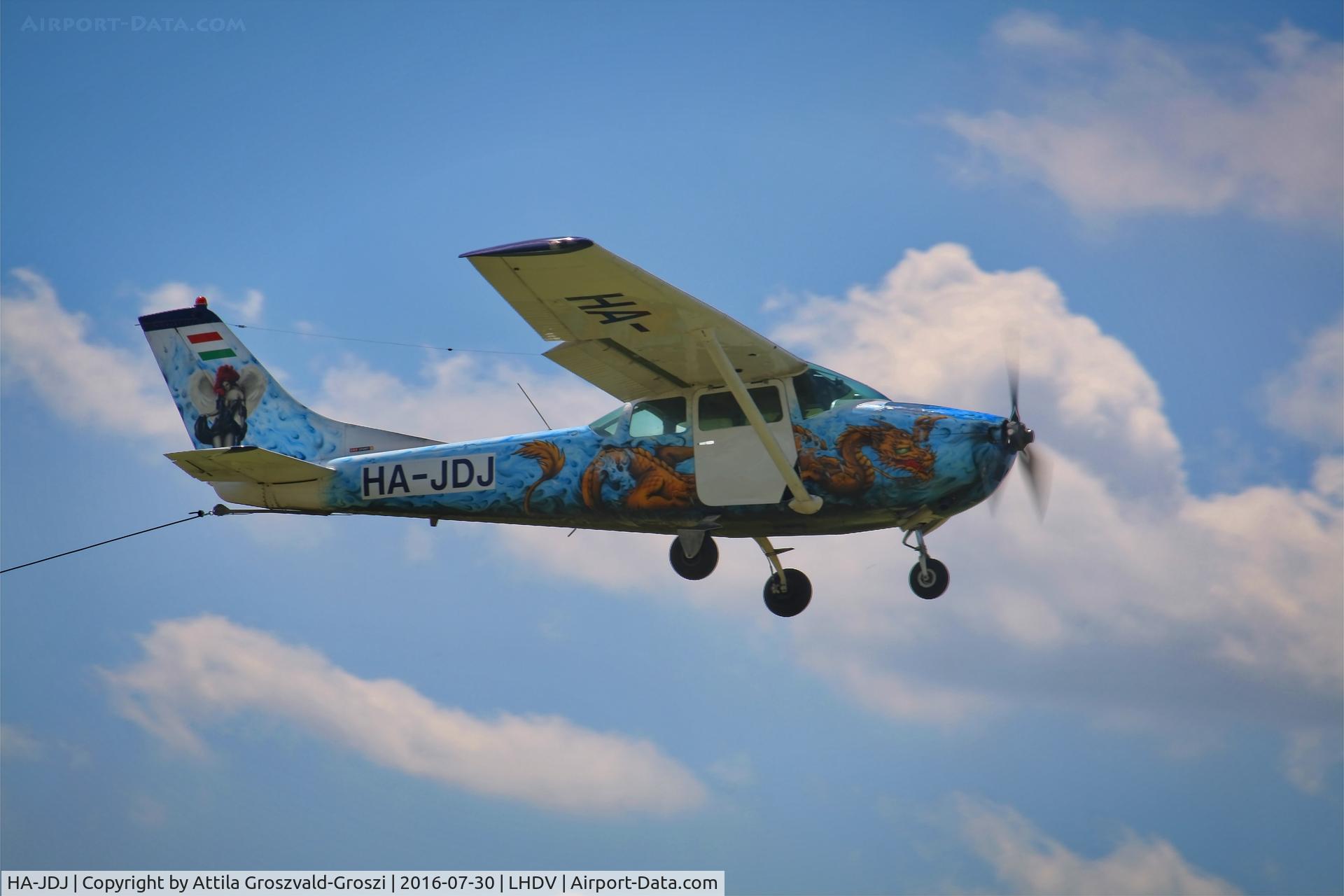 HA-JDJ, 1962 Cessna 182E Skylane Skylane C/N 18254279, LHDV - Dunaújváros-Kisapostag Airport, Hungary
