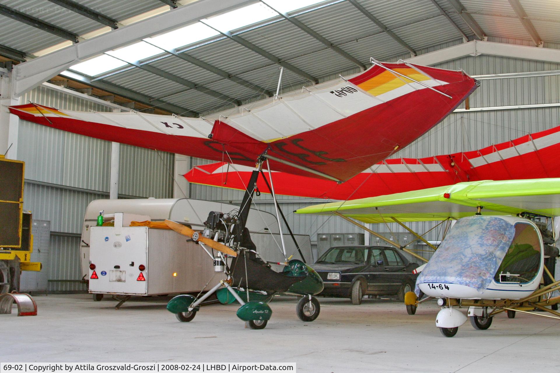 69-02, 1998 Halley Apollo CX-M Racer GT C/N A-280698, LHBD - Börgönd Airport, Hungary