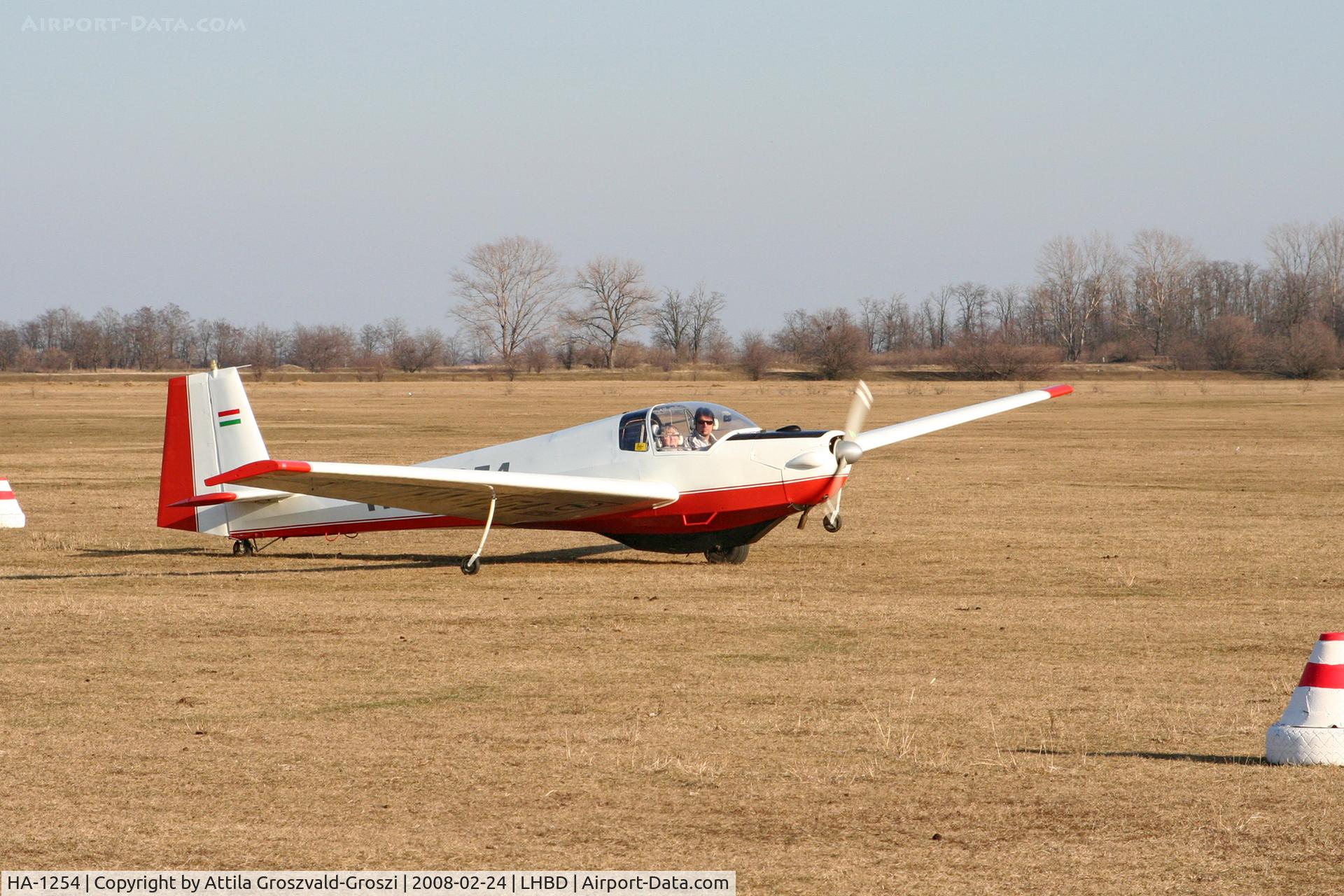 HA-1254, 1973 Scheibe SF-25C Falke C/N 4447, LHBD - Börgönd Airport, Hungary