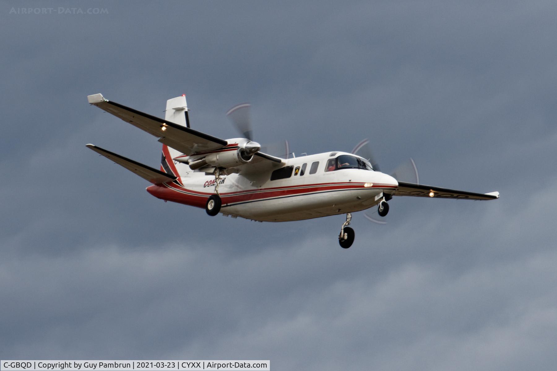 C-GBQD, 1975 Rockwell 690A Turbo Commander Turbo Commander C/N 11237, Landing on 19