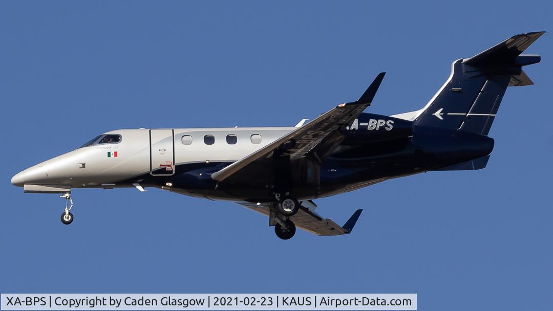 XA-BPS, 2019 Embraer EMB-505 Phenom 300 C/N 50500406, Embraer Phenom landing on 17L