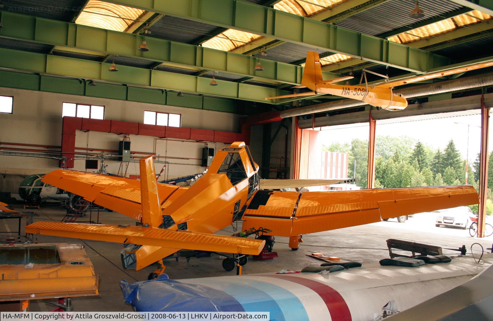 HA-MFM, 1989 Let Z-137T Agro-Turbo C/N 027, LHKV - Kaposújlak Airport, Hungary