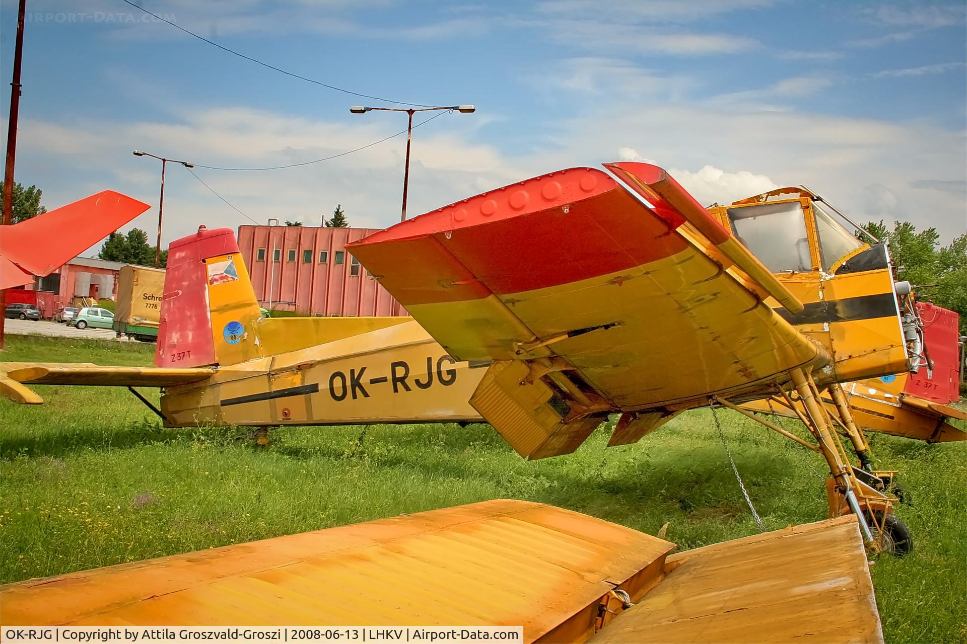 OK-RJG, 1986 Zlin Z-37T Agro Turbo C/N 013, LHKV - Kaposújlak Airport, Hungary