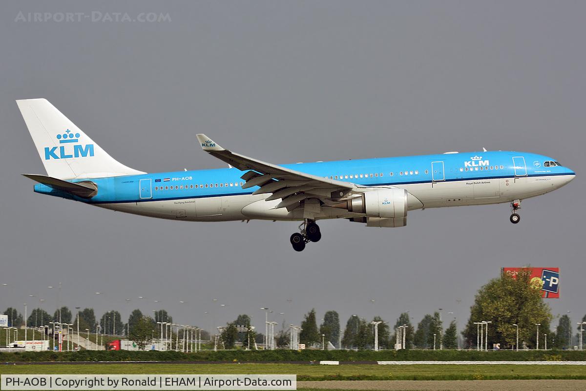 PH-AOB, 2005 Airbus A330-203 C/N 686, at spl