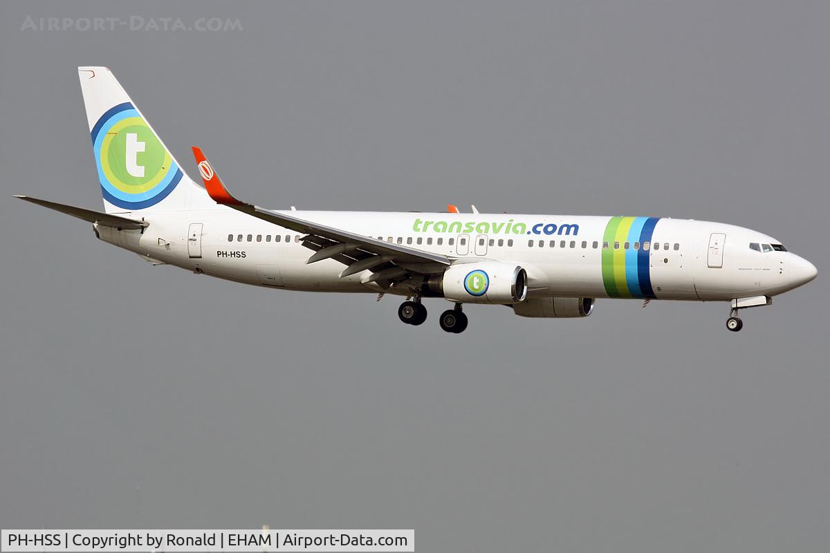 PH-HSS, 2001 Boeing 737-83N C/N 32348, at spl