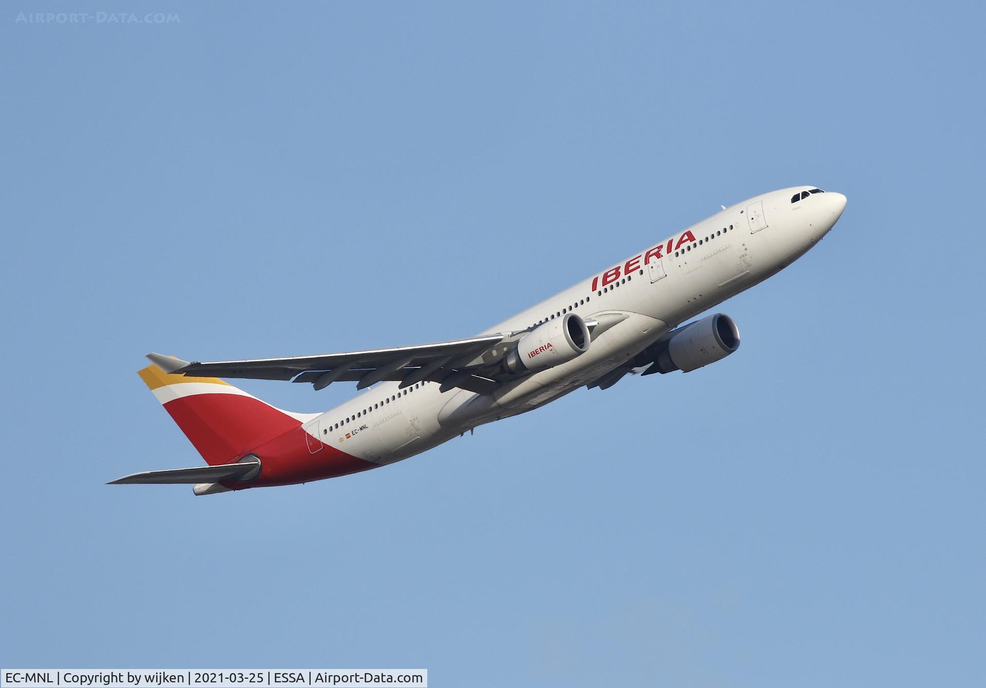 EC-MNL, 2016 Airbus A330-202 C/N 1761, RWY 19R