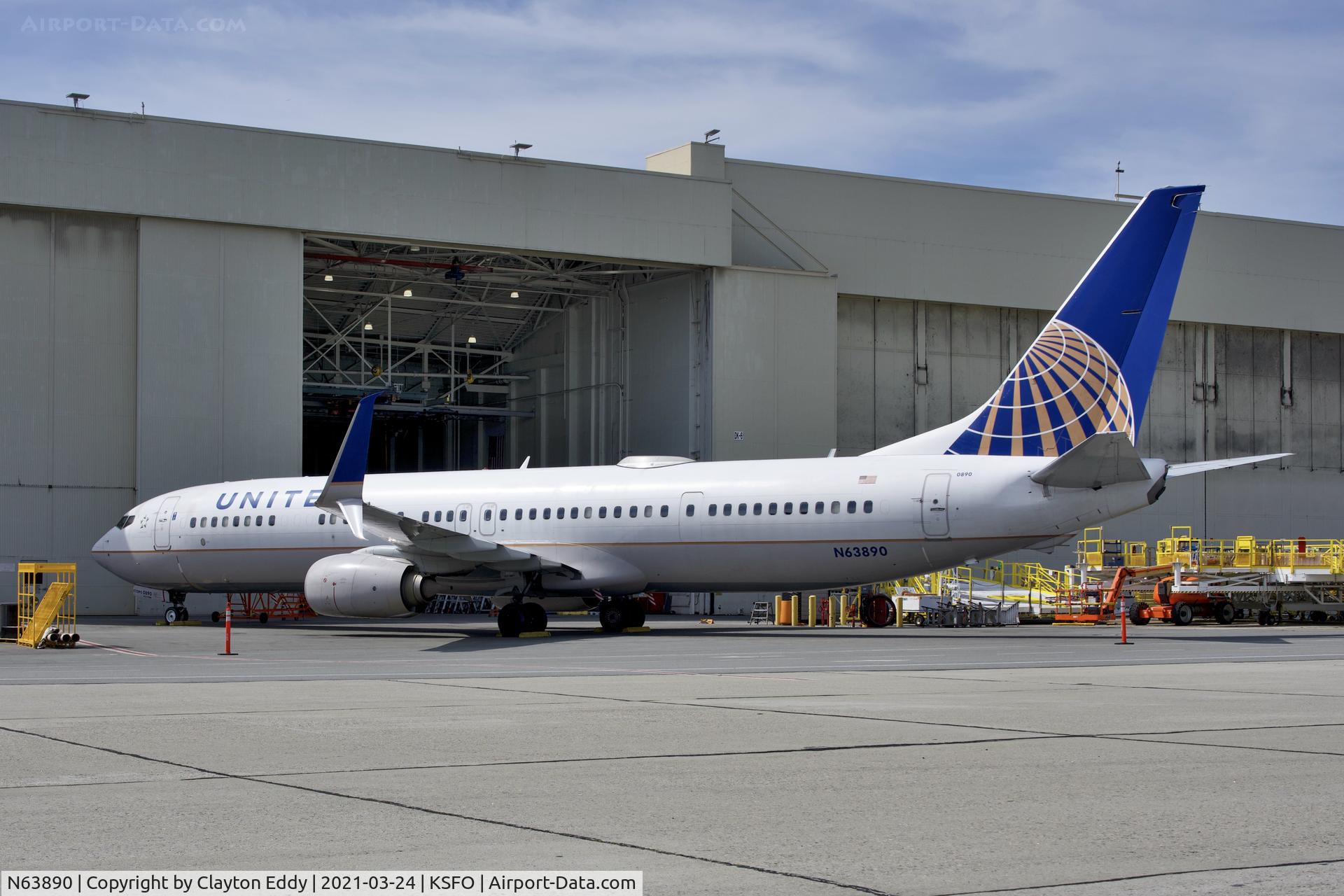 N63890, 2015 Boeing 737-924/ER C/N 42194, SFO 2021.