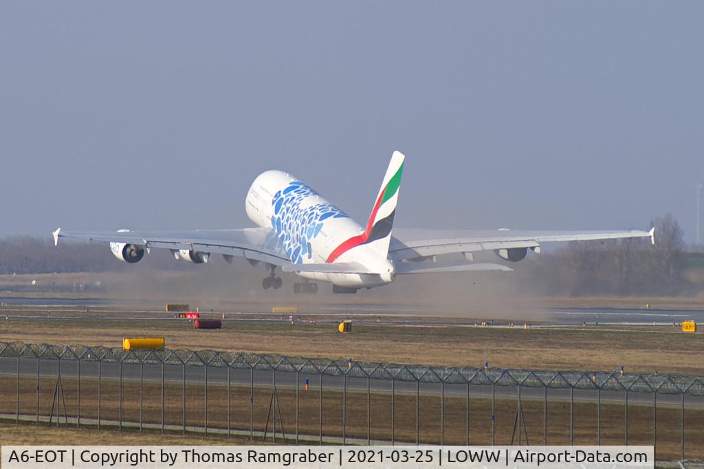 A6-EOT, 2015 Airbus A380-861 C/N 204, Emirates Airbus A380