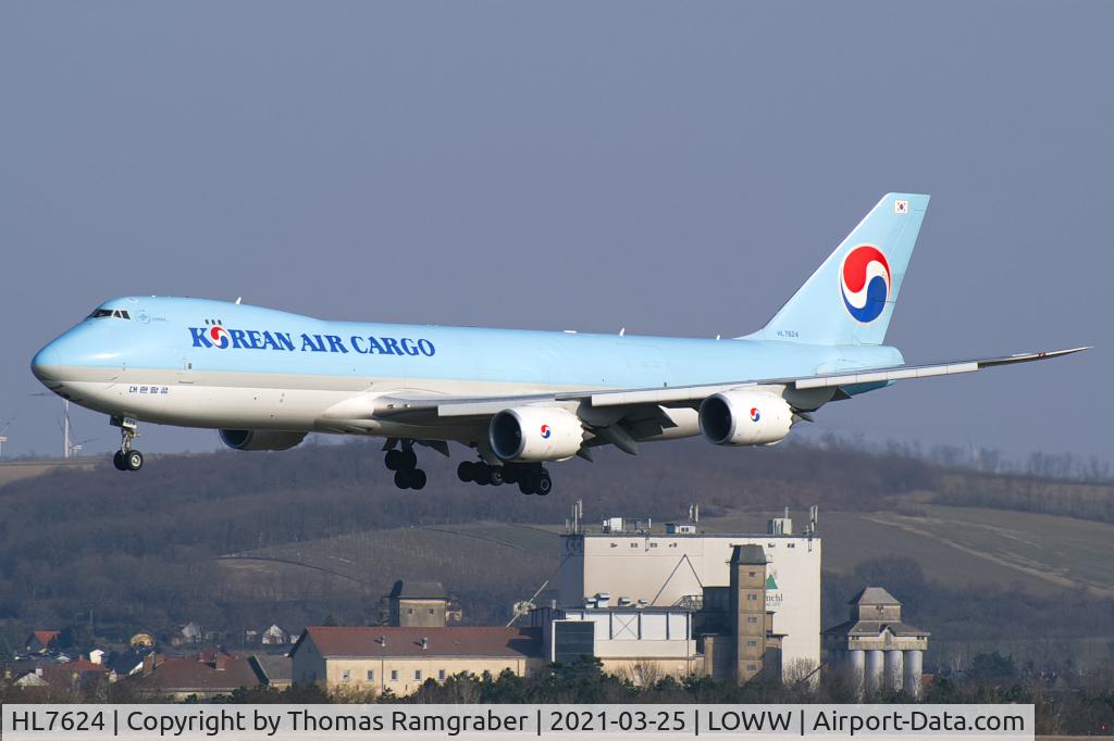 HL7624, 2013 Boeing 747-8B5F C/N 37656, Korean Air Cargo Boeing 747-8B5(F)