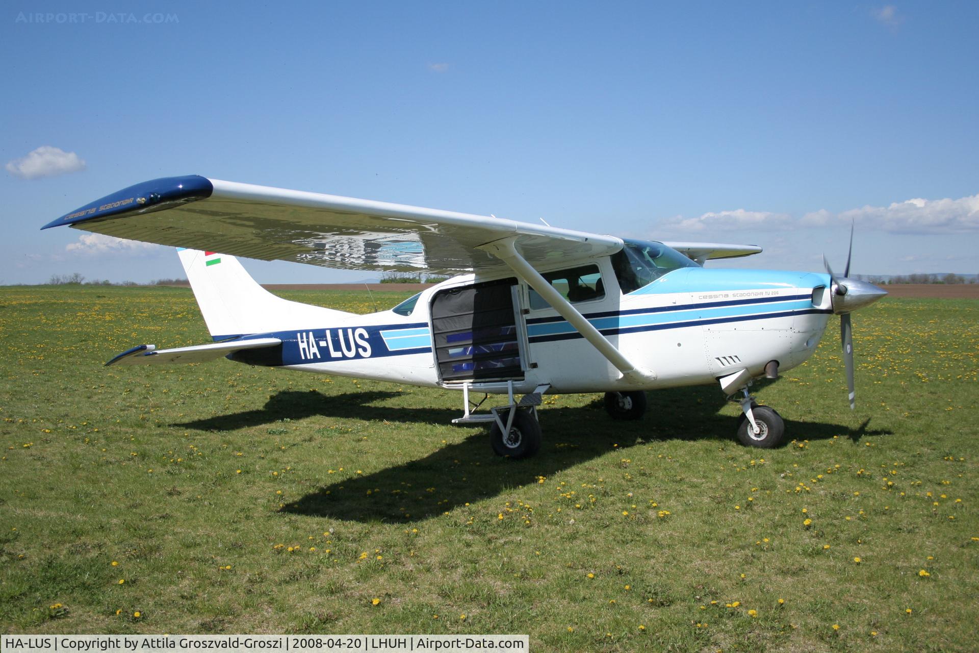 HA-LUS, 1977 Cessna TU206G Turbo Stationair C/N U206-03601, LHUH - Úrhida Airport, Hungary