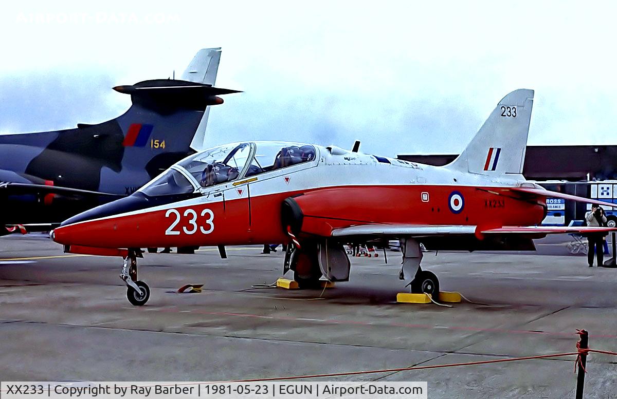XX233, 1978 Hawker Siddeley Hawk T.1 C/N 069/312069, XX233   BAe Systems Hawk T.1 [312069] (Royal Air Force) RAF Mildenhall~G 23/05/1981