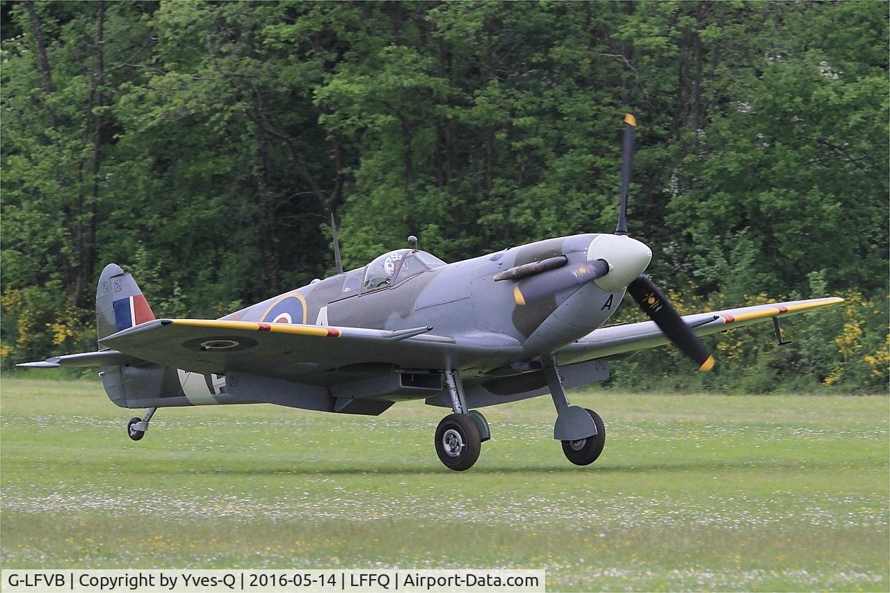 G-LFVB, 1942 Supermarine 349 Spitfire LF.Vb C/N CBAF.2403, Supermarine Spitfire MK-Vb, Landing La Ferté-Alais (LFFQ) air show 2016